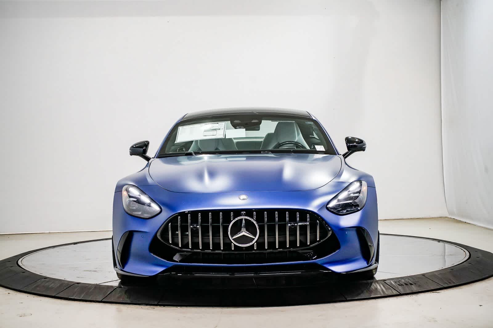 Thumbnail: 2025 Mercedes-Benz AMG GT - 6