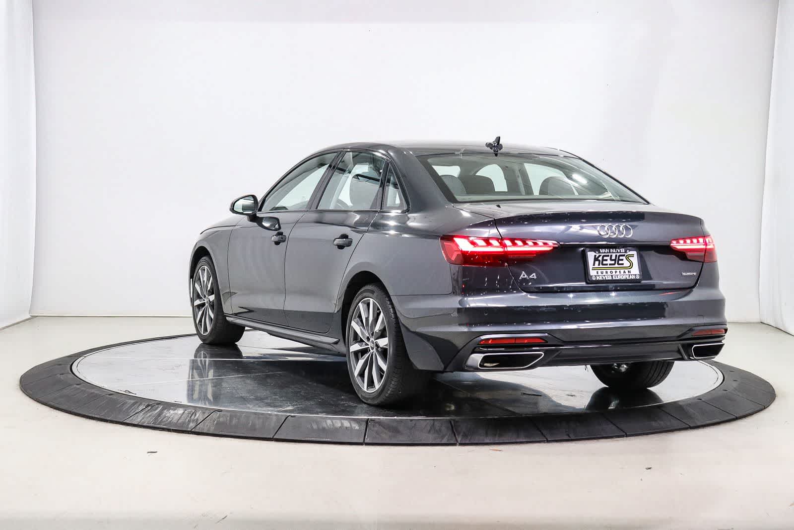 Thumbnail: 2023 Audi A4 - 2