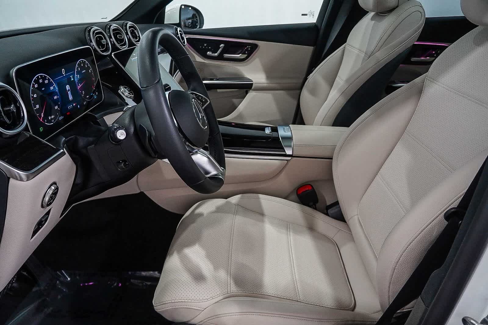 Thumbnail: 2025 Mercedes-Benz GLC - 20