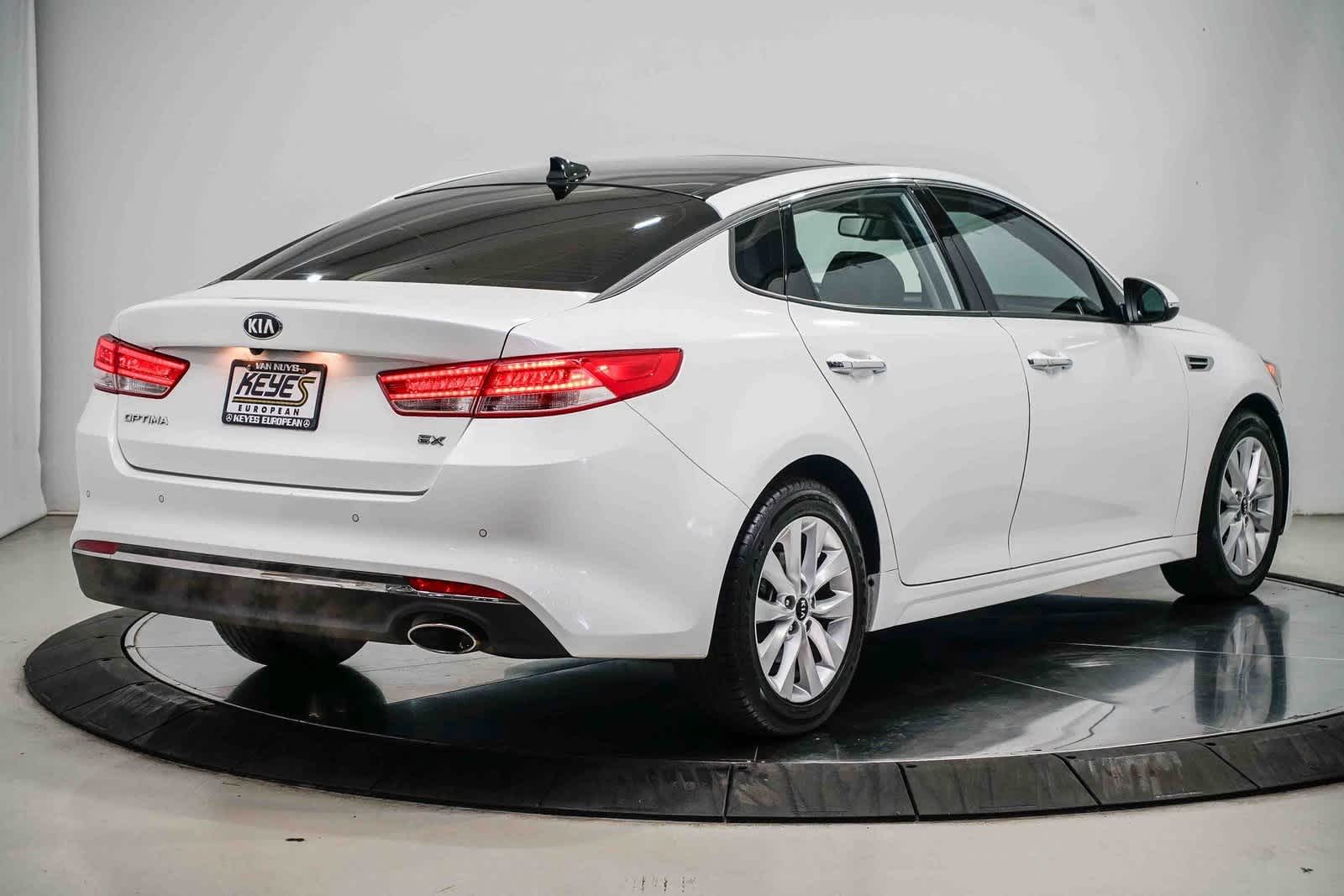 Thumbnail: 2018 Kia Optima - 4