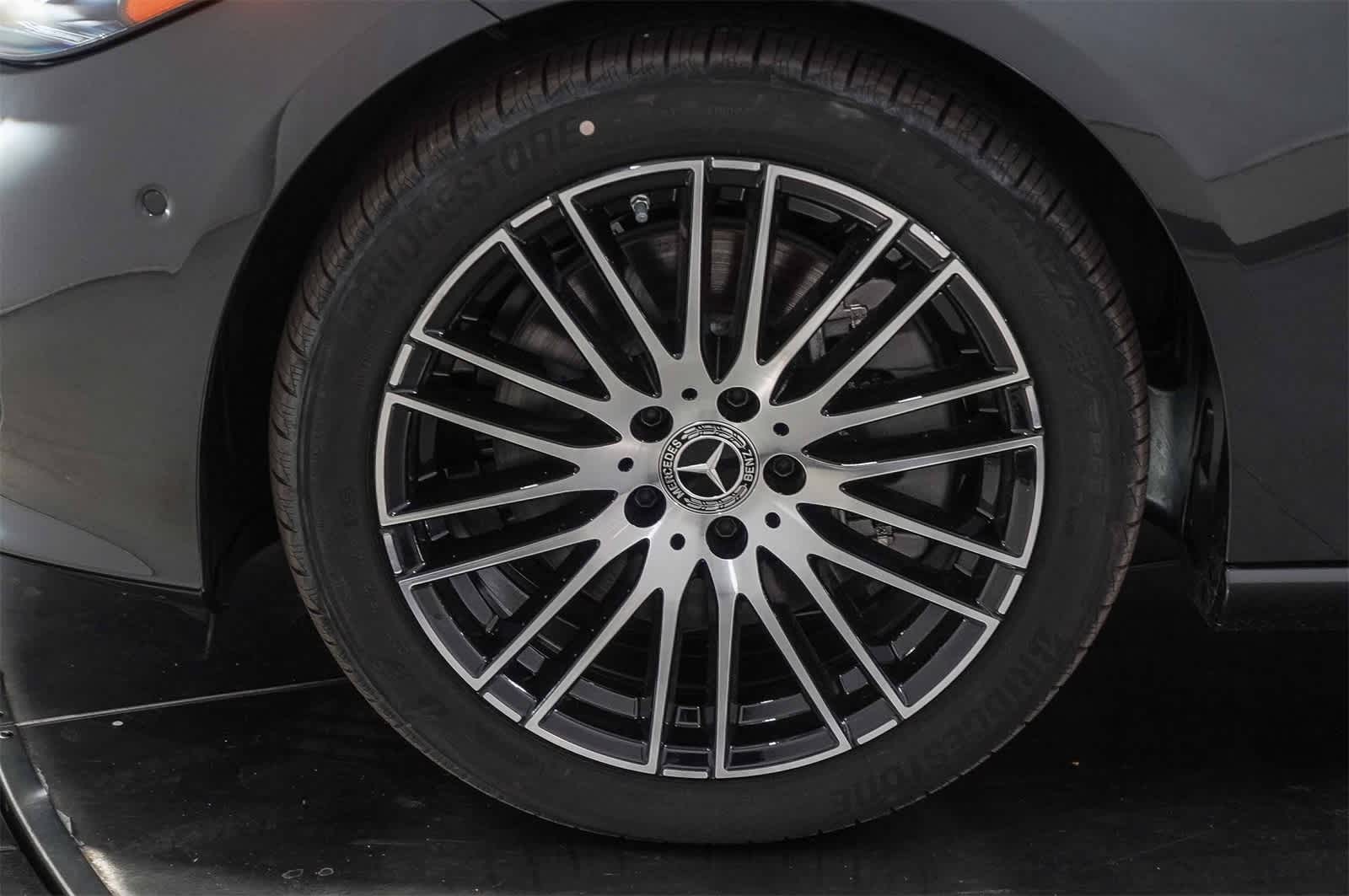 Thumbnail: 2025 Mercedes-Benz C-Class - 10