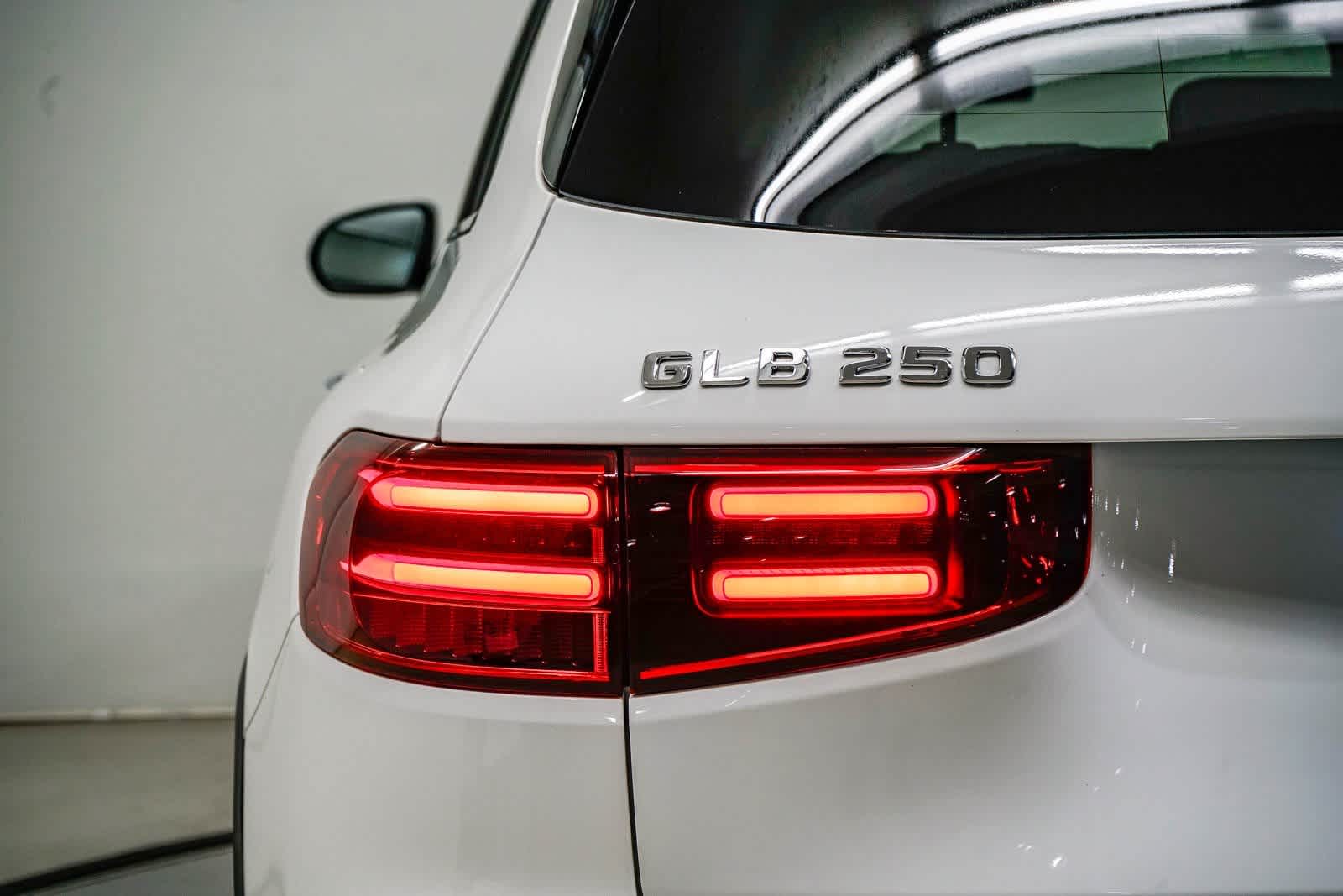 Thumbnail: 2025 Mercedes-Benz GLB - 9