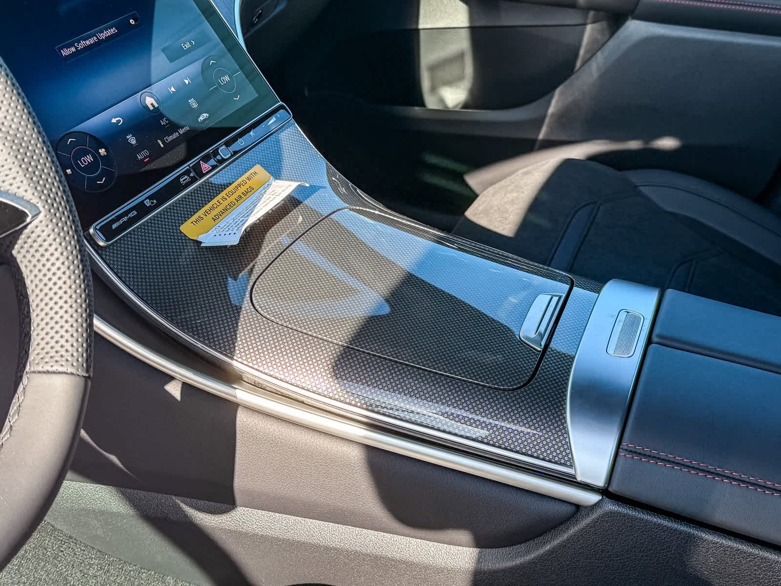 Thumbnail: 2025 Mercedes-Benz GLC - 20