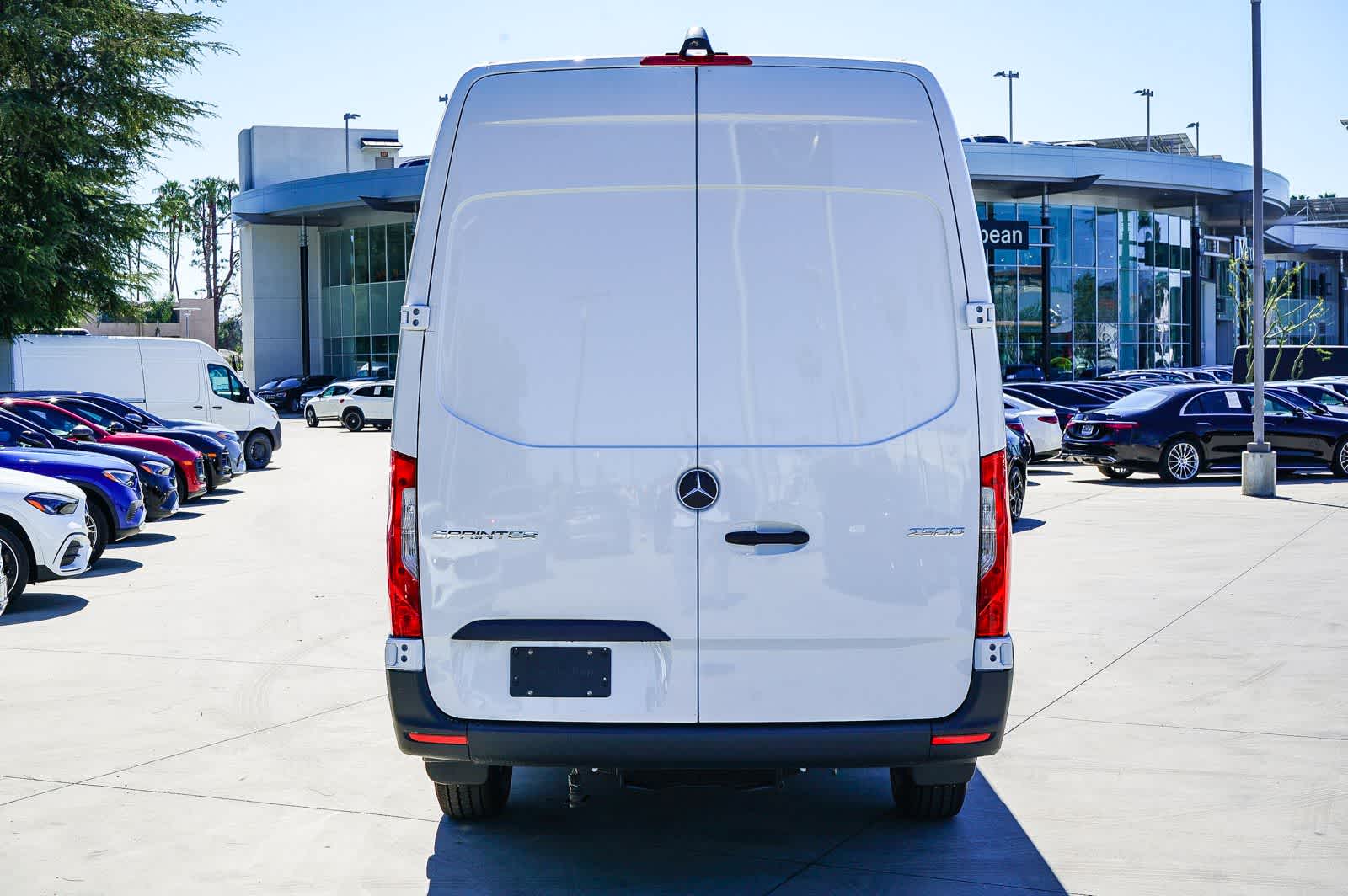 Thumbnail: 2026 Mercedes-Benz Sprinter - 5