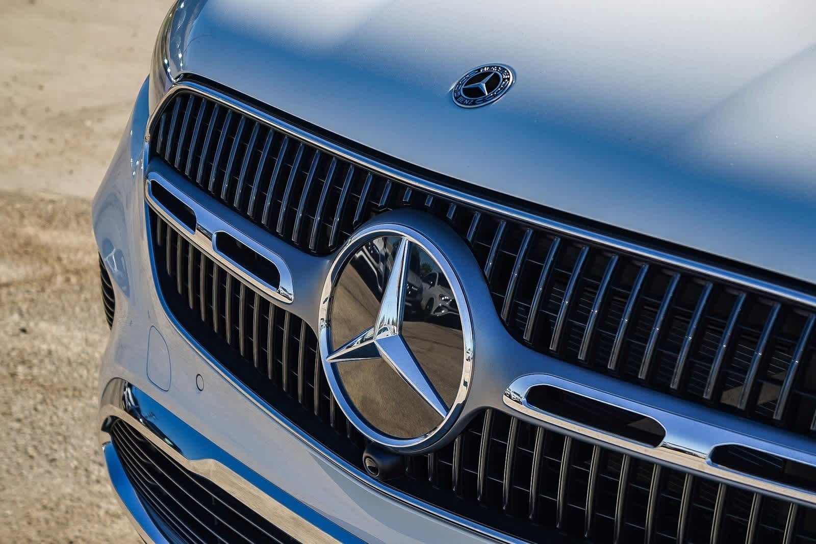 Thumbnail: 2026 Mercedes-Benz GLC - 9