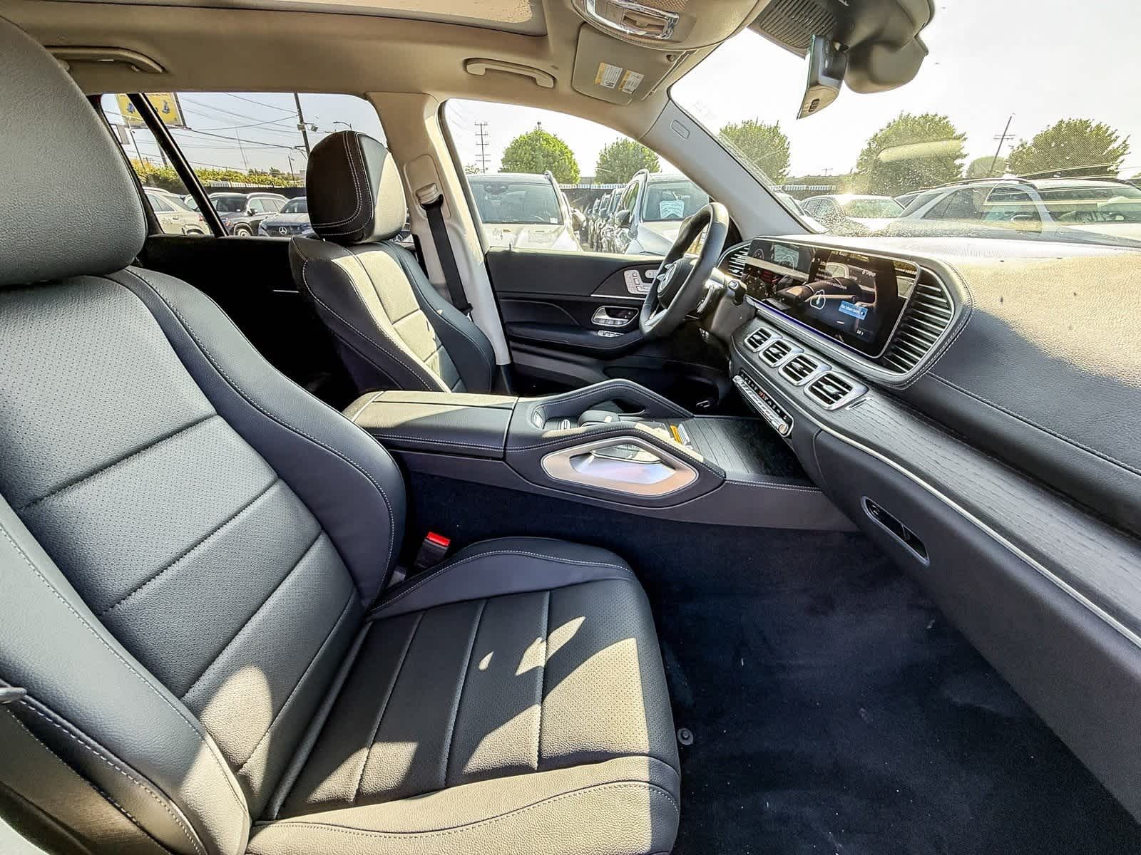 Thumbnail: 2026 Mercedes-Benz GLS - 18