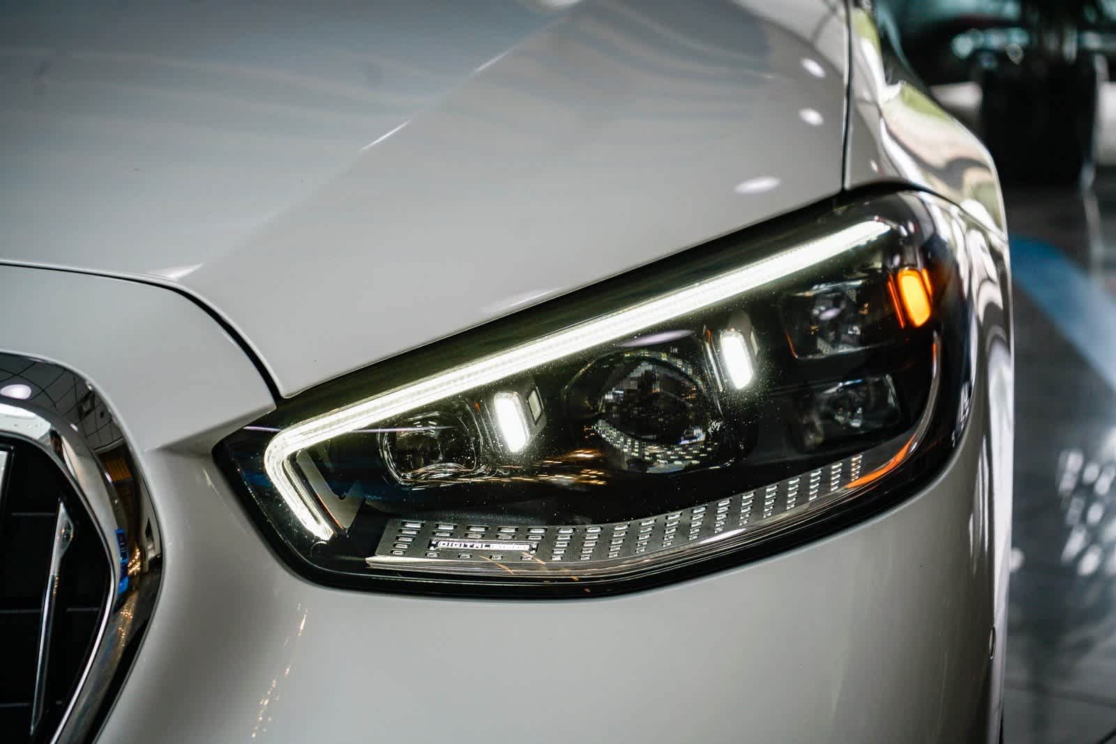 Thumbnail: 2024 Mercedes-Benz S-Class - 7