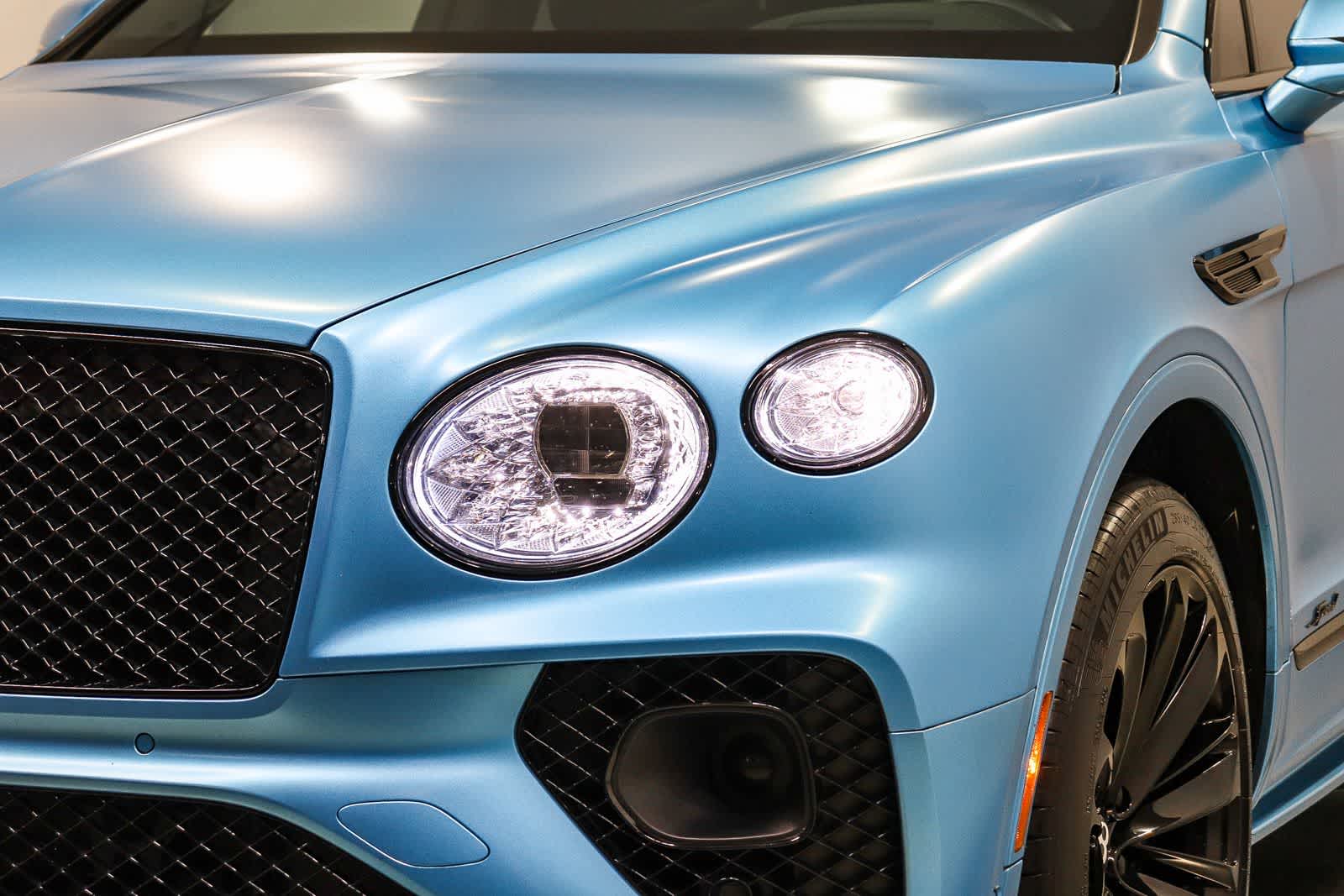 Thumbnail: 2022 Bentley Bentayga - 6