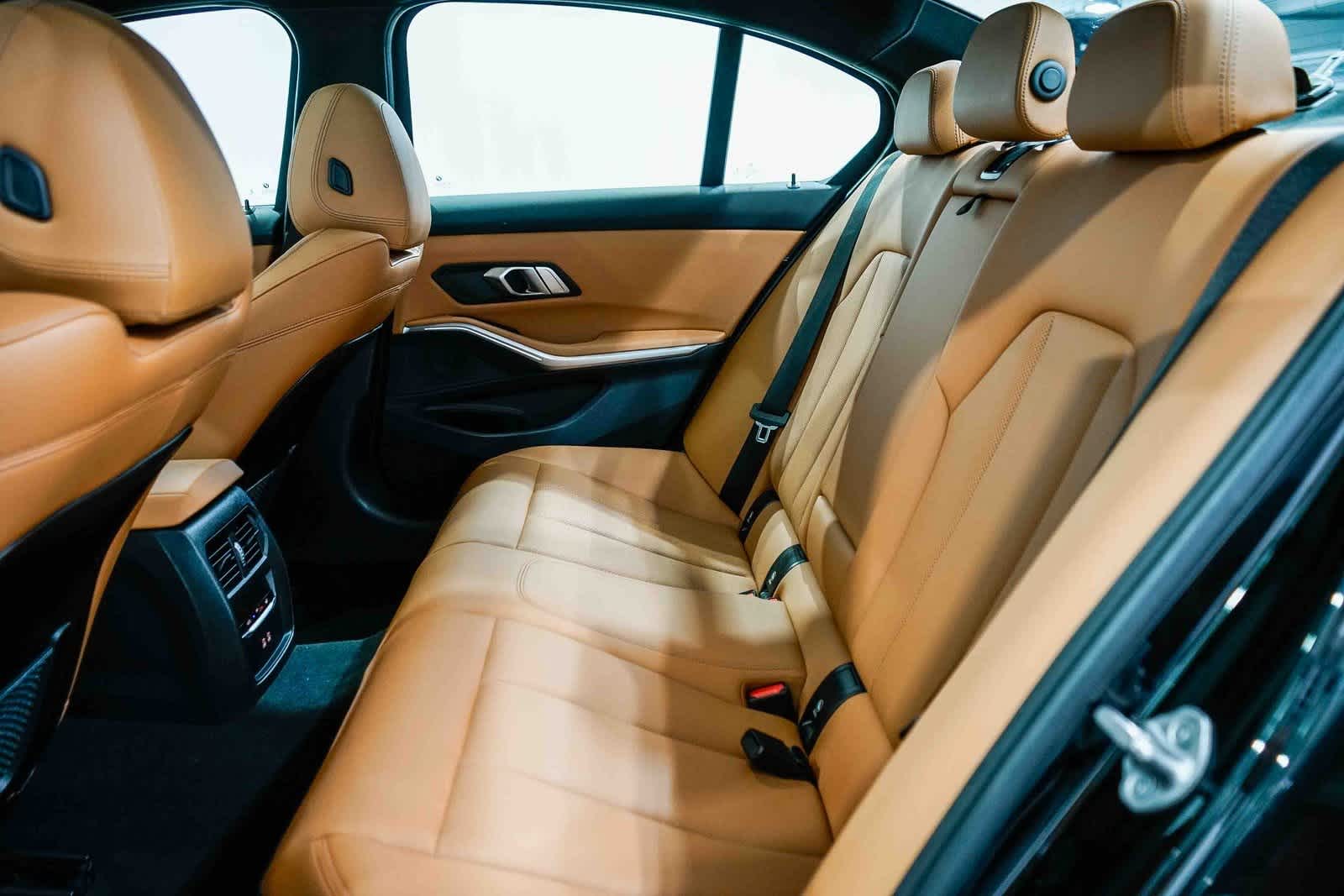 Thumbnail: 2023 BMW 3 Series - 18