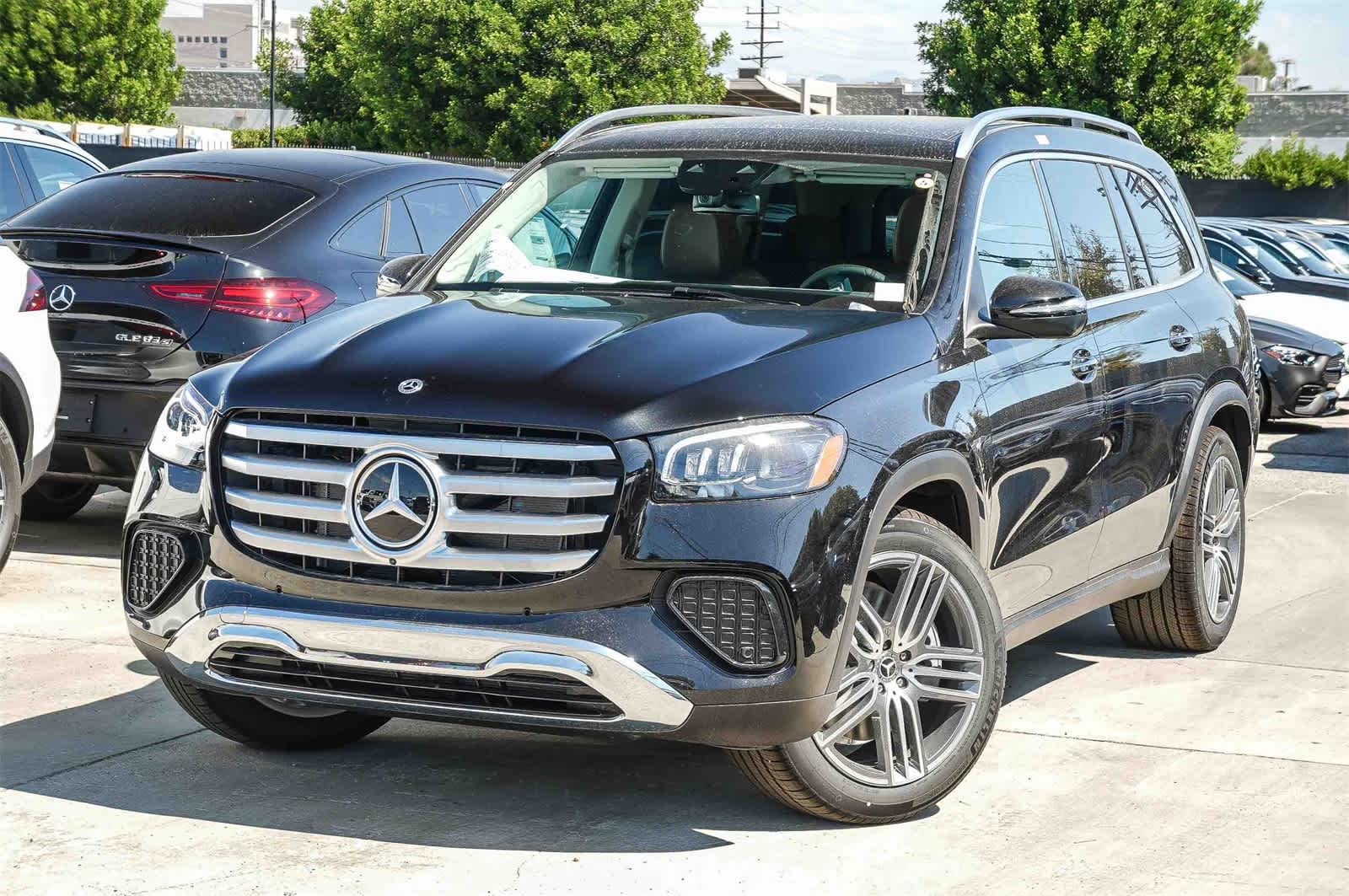 Thumbnail: 2026 Mercedes-Benz GLS - 1