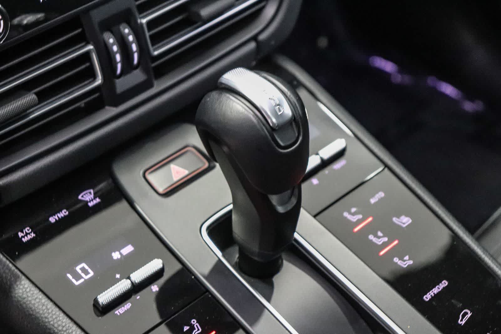 Thumbnail: 2024 Porsche Macan - 20