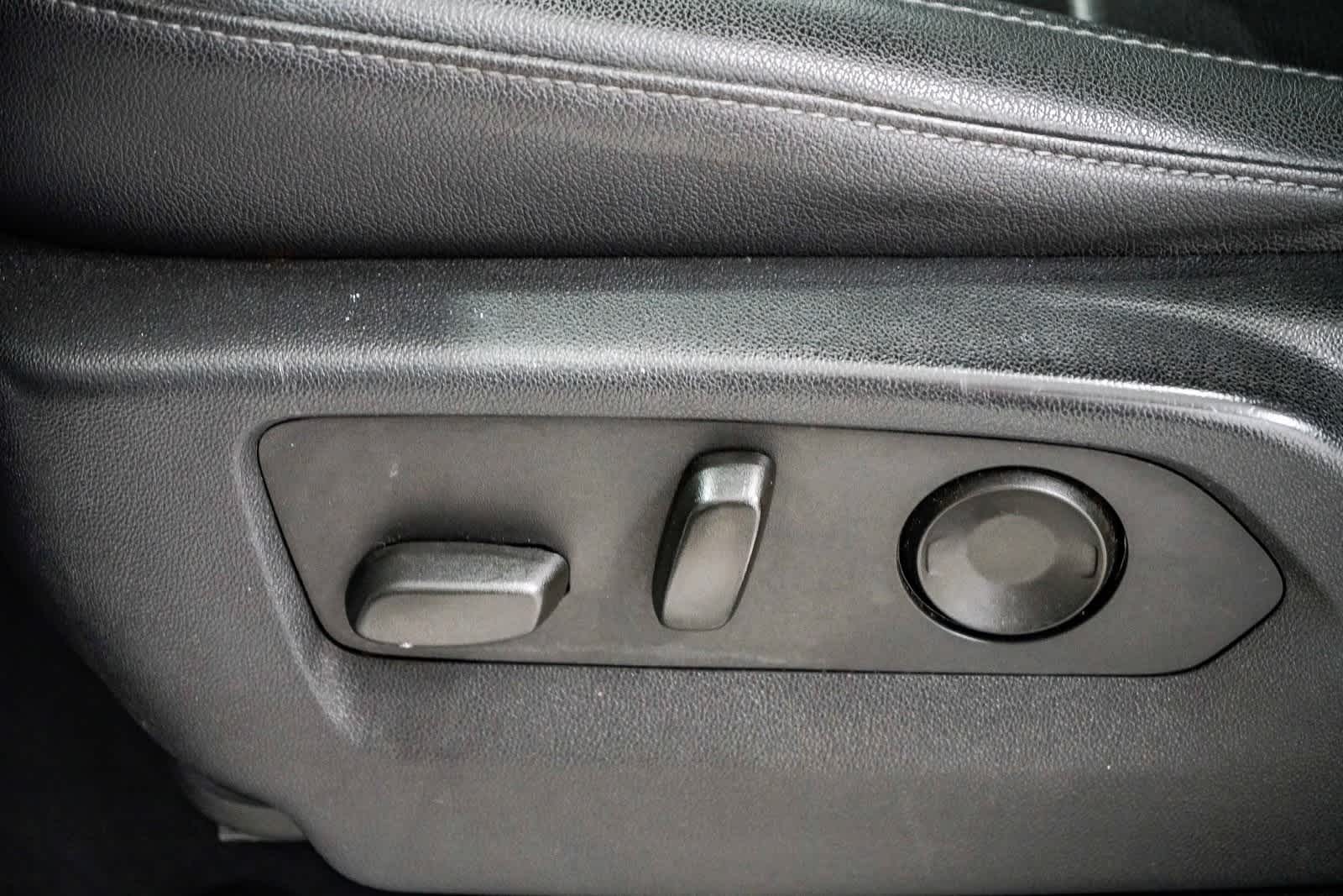 Thumbnail: 2022 Chevrolet Silverado 1500 - 19