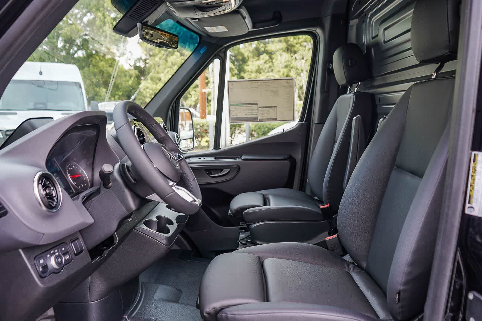 Thumbnail: 2026 Mercedes-Benz Sprinter - 19