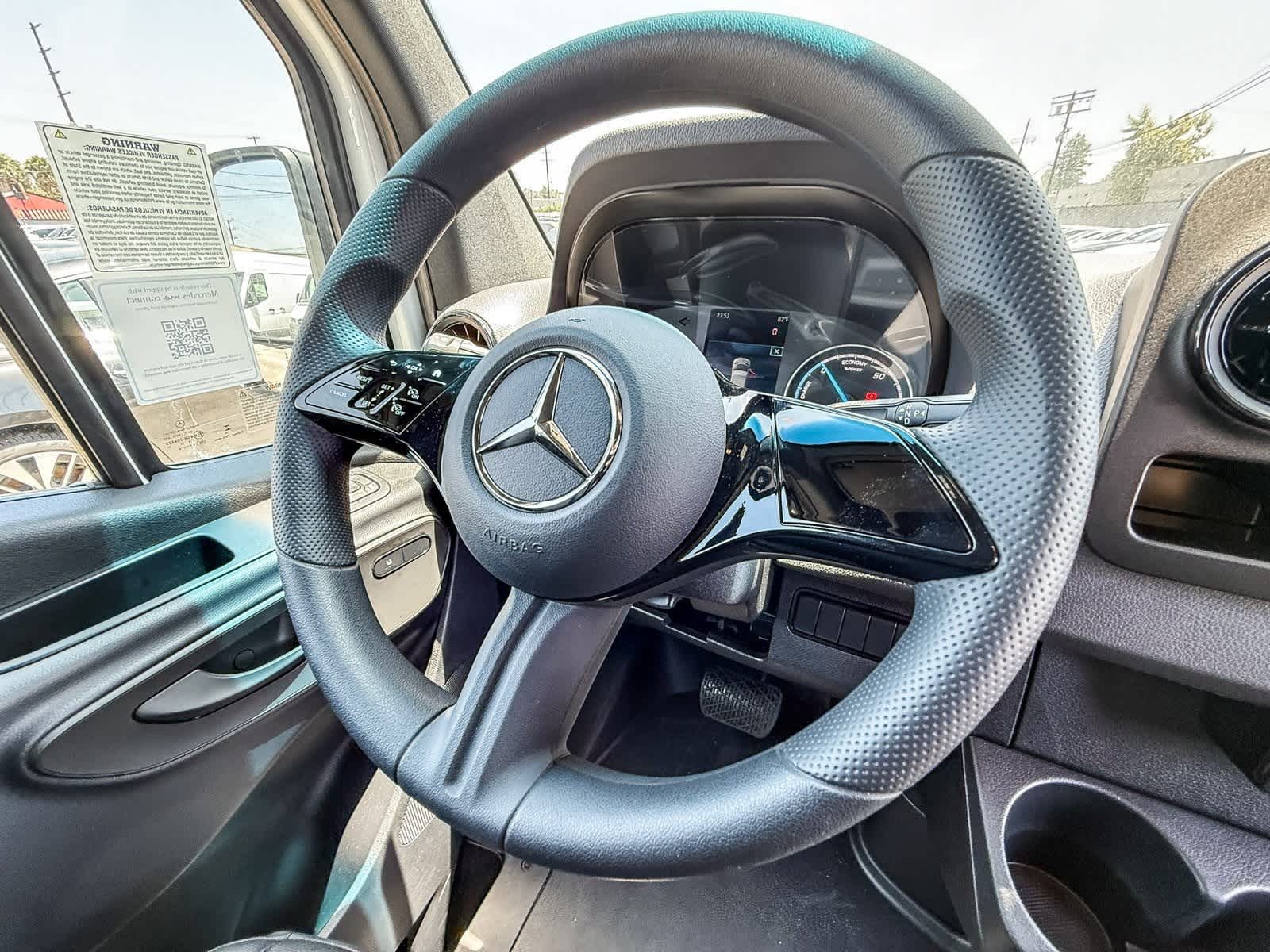 Thumbnail: 2024 Mercedes-Benz eSprinter - 16