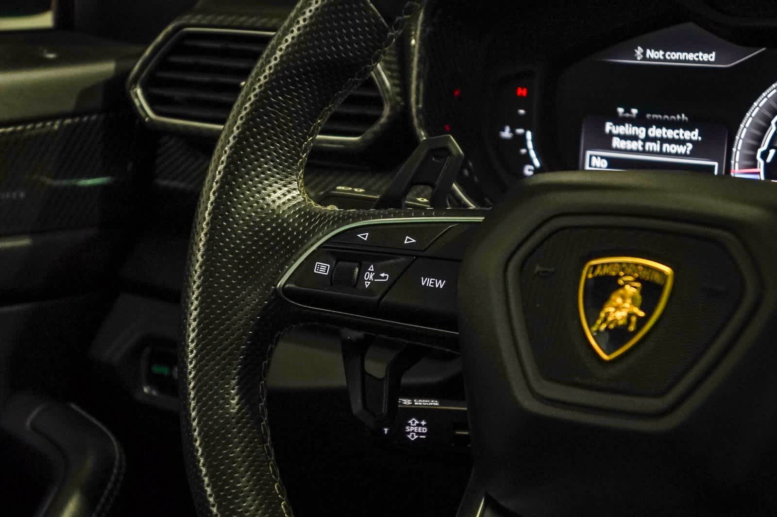 Thumbnail: 2021 Lamborghini Urus - 16