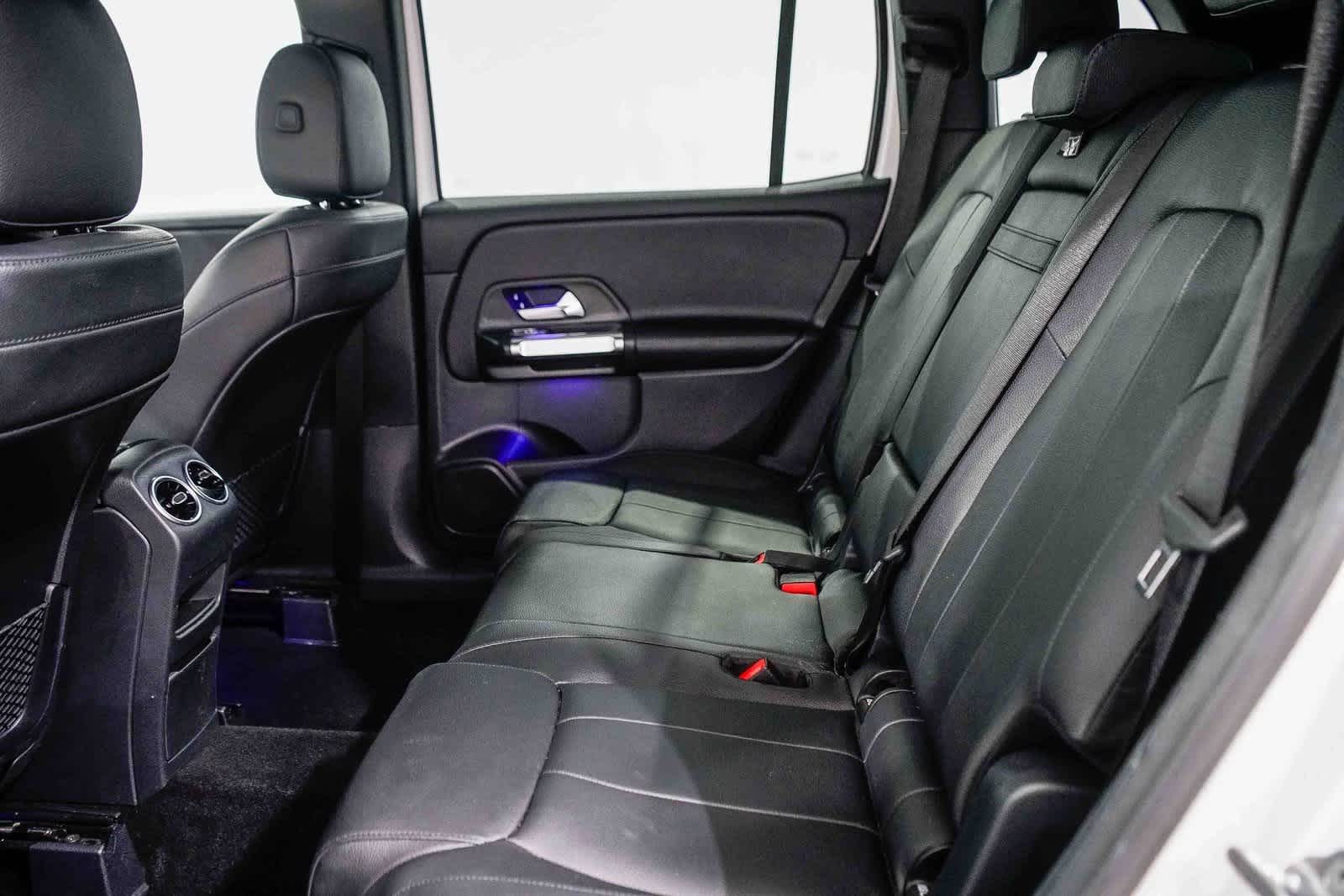 Thumbnail: 2021 Mercedes-Benz GLB - 17