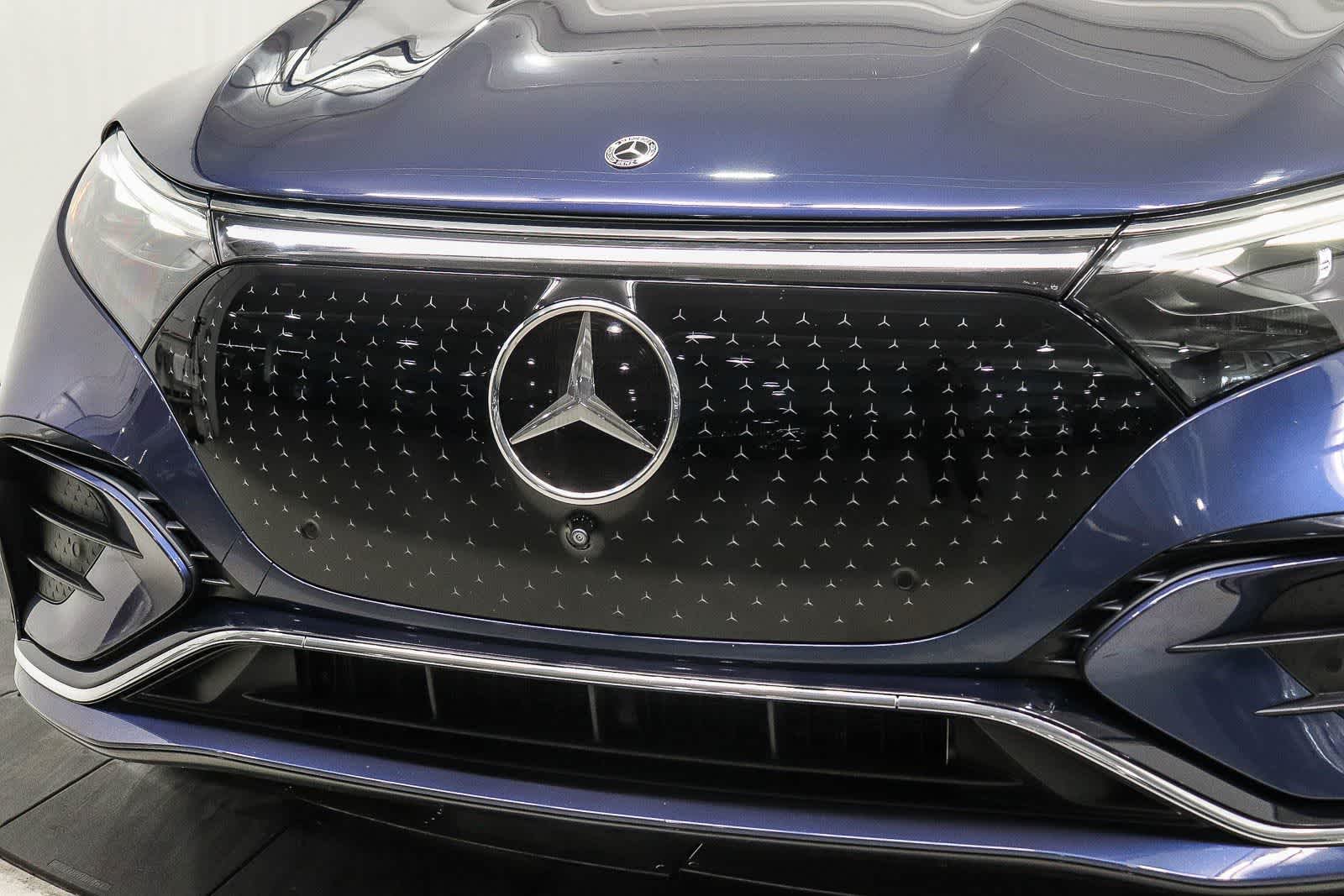 Thumbnail: 2023 Mercedes-Benz EQS - 8