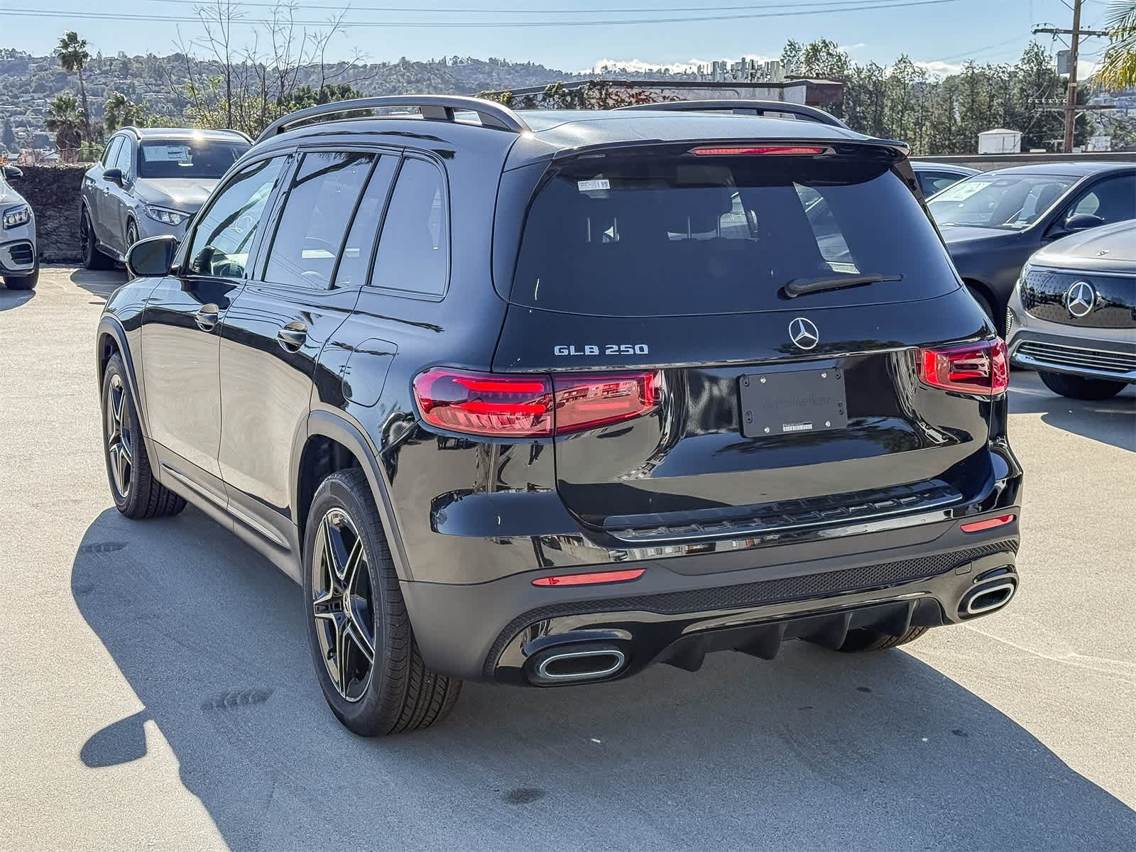 Thumbnail: 2026 Mercedes-Benz GLB - 6