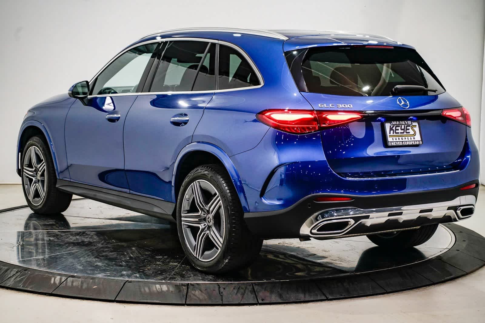 Thumbnail: 2023 Mercedes-Benz GLC - 2