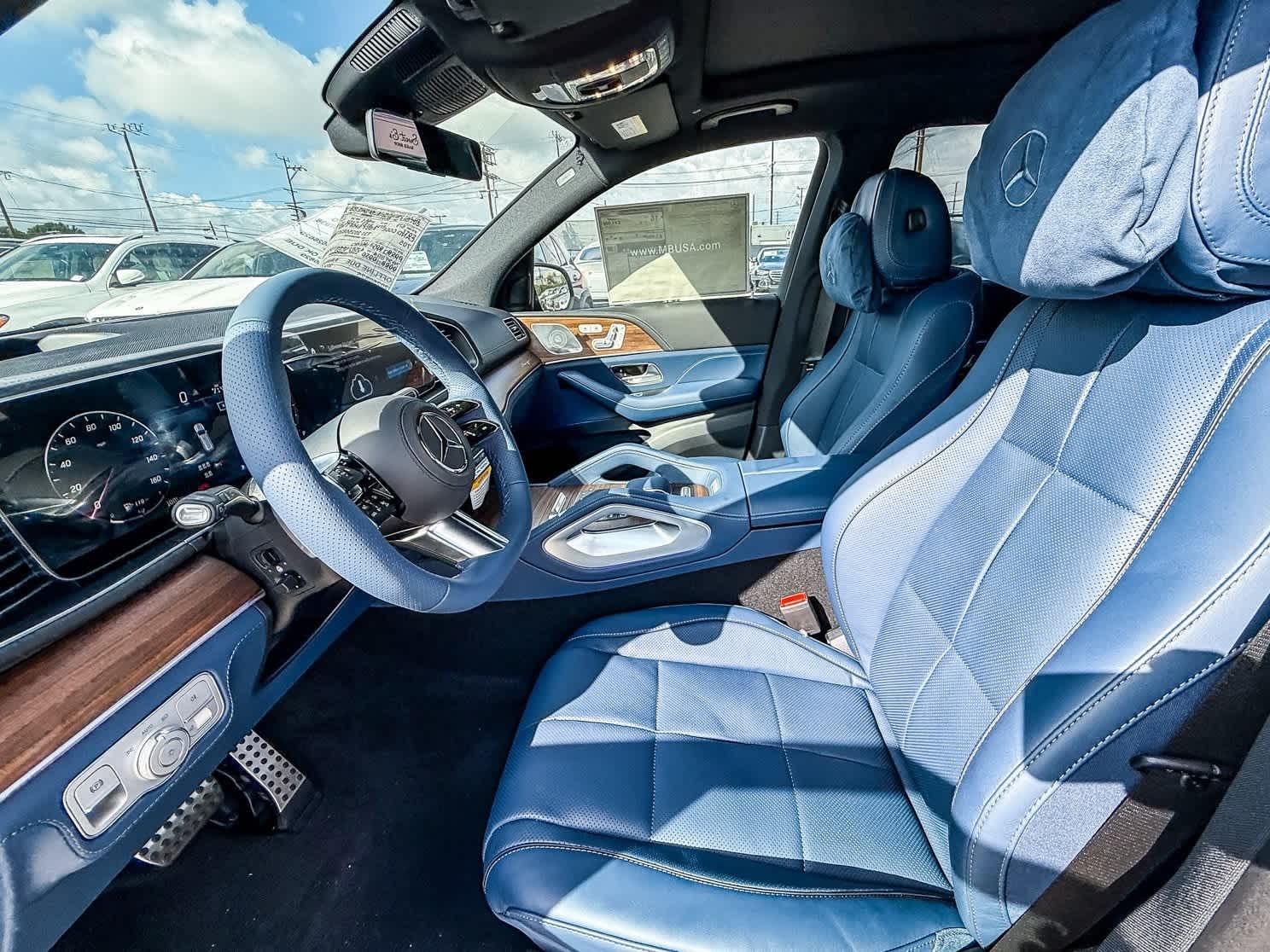 Thumbnail: 2026 Mercedes-Benz GLS - 20