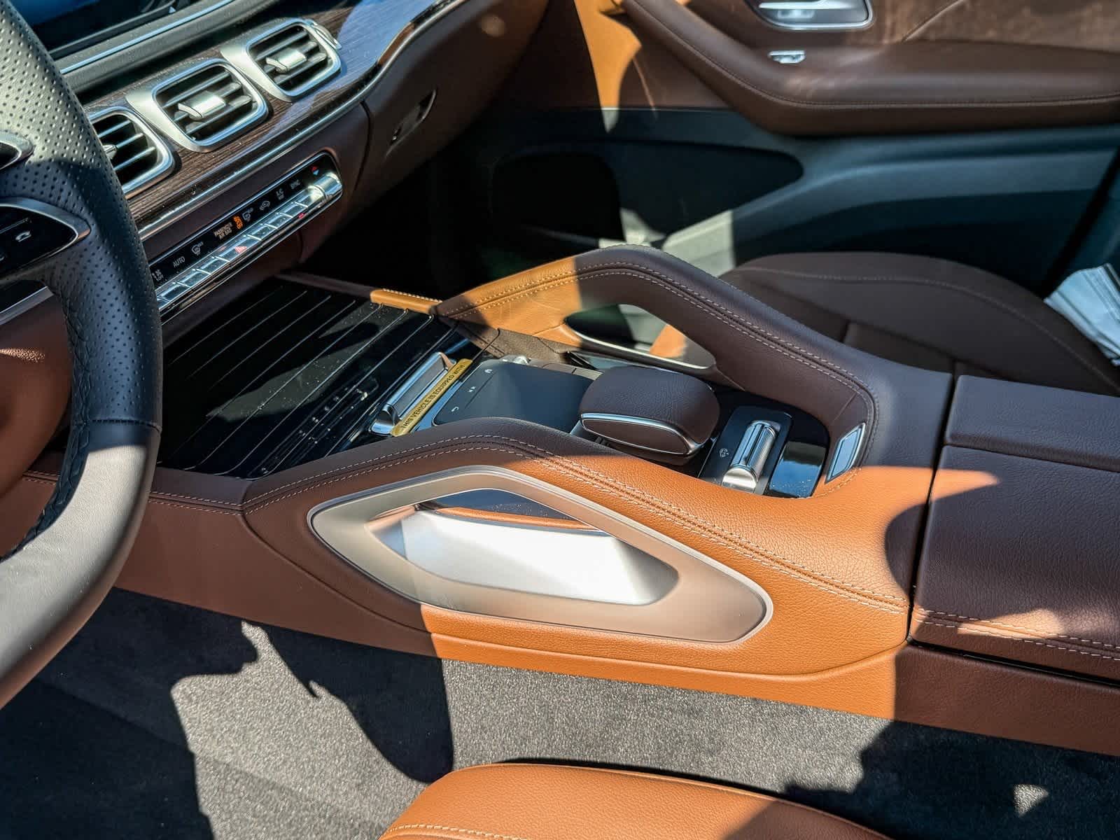 Thumbnail: 2025 Mercedes-Benz GLS - 21