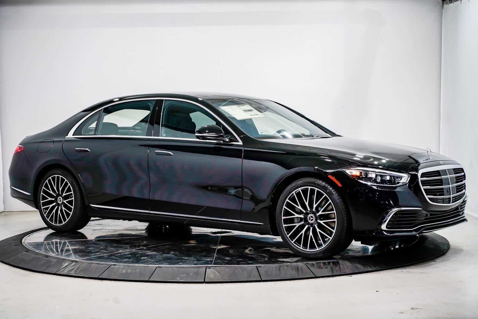 Thumbnail: 2025 Mercedes-Benz S-Class - 5