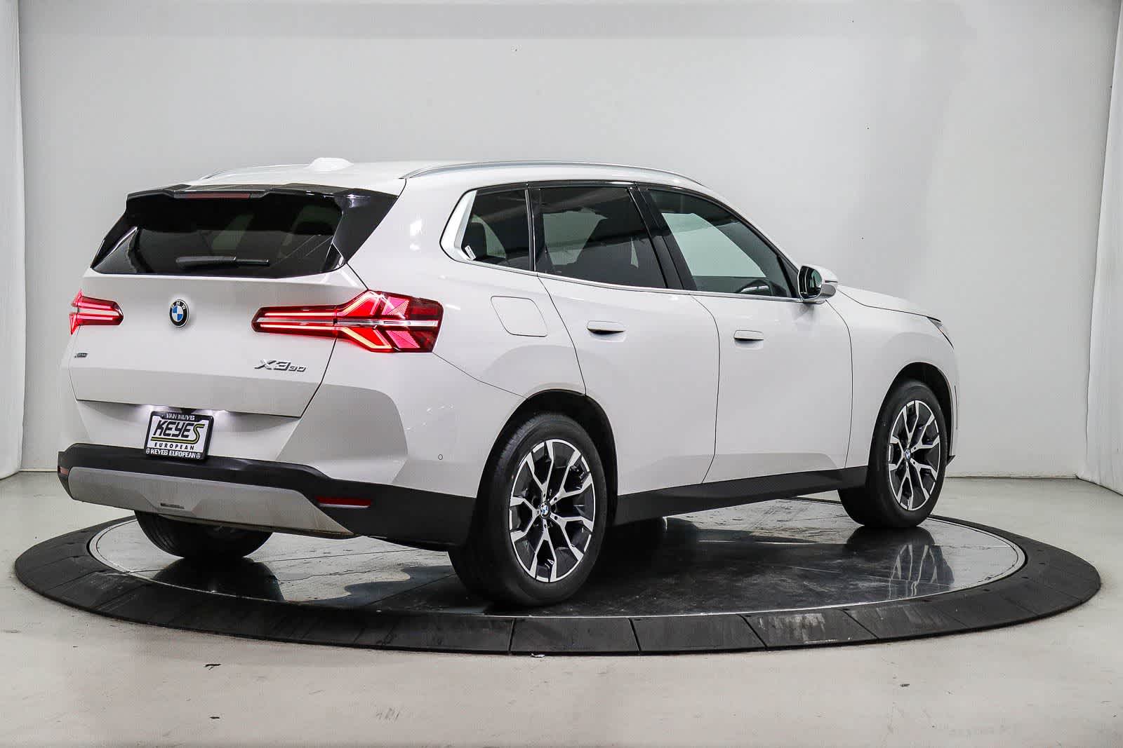 Thumbnail: 2026 BMW X3 - 4