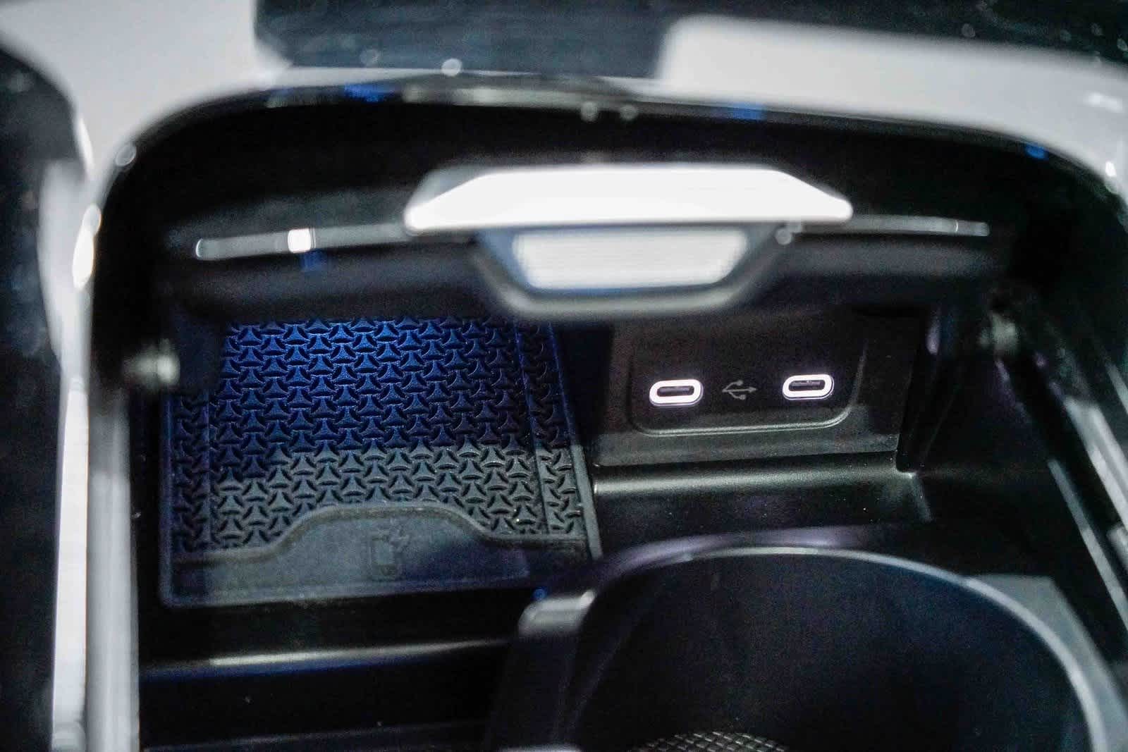 Thumbnail: 2025 Mercedes-Benz C-Class - 23