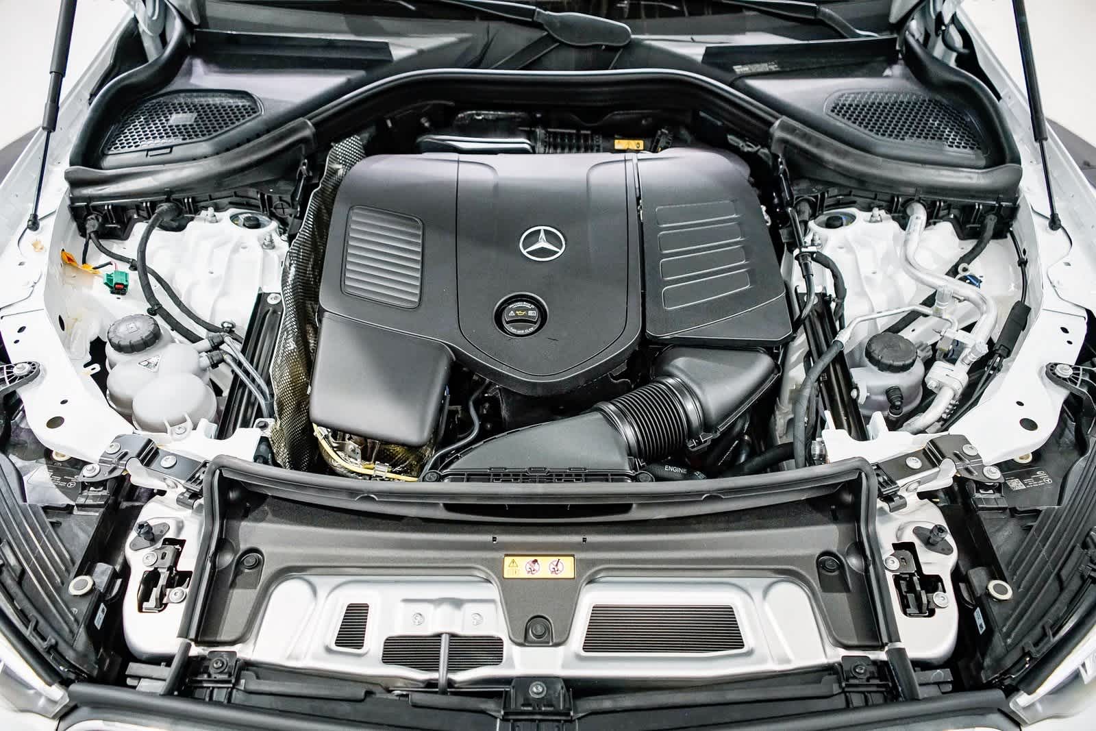Thumbnail: 2025 Mercedes-Benz GLC - 28