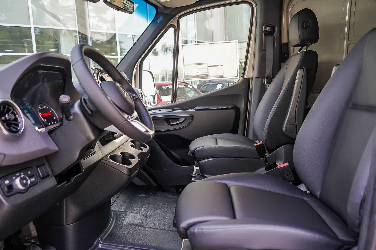 Thumbnail: 2026 Mercedes-Benz Sprinter - 20