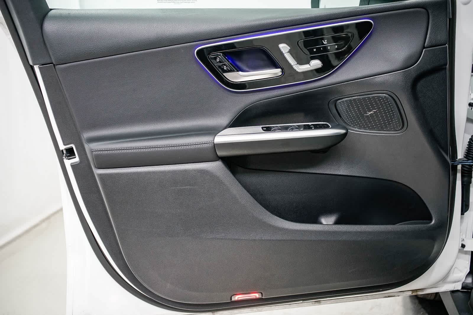 Thumbnail: 2025 Mercedes-Benz GLC - 19