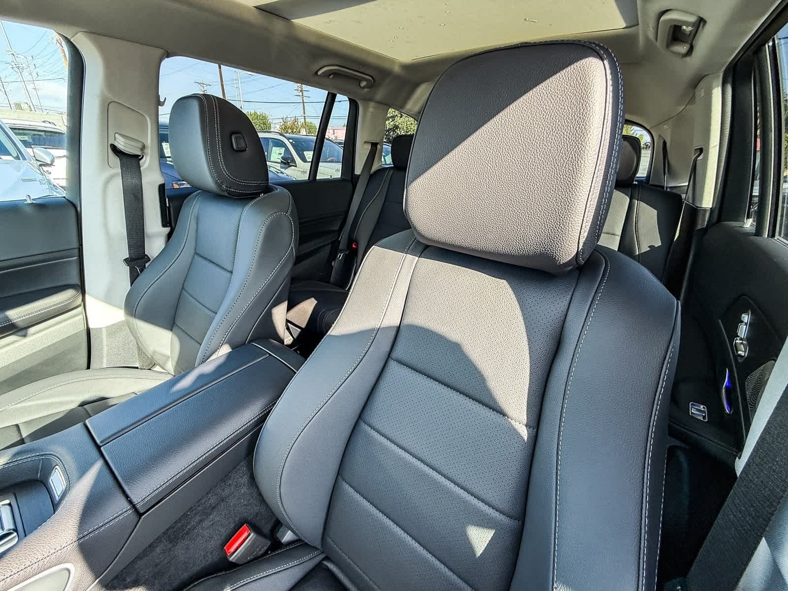 Thumbnail: 2026 Mercedes-Benz GLS - 26