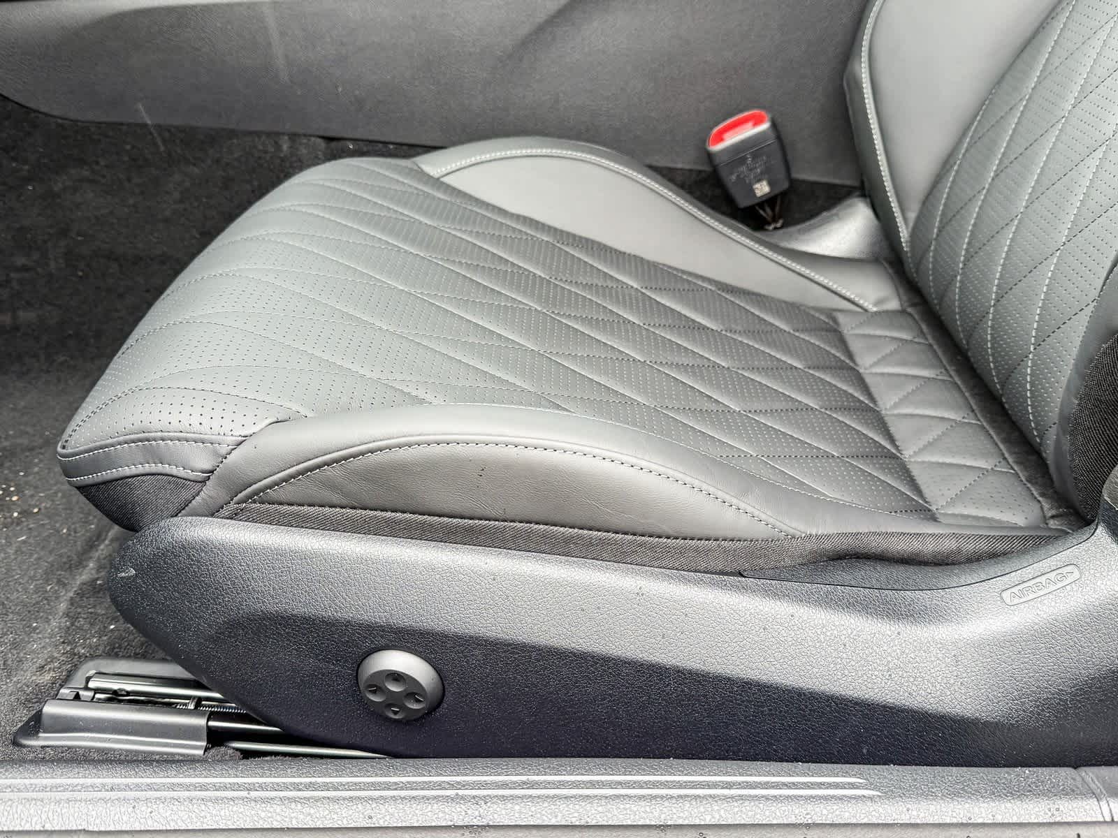 Thumbnail: 2025 Mercedes-Benz CLE - 25