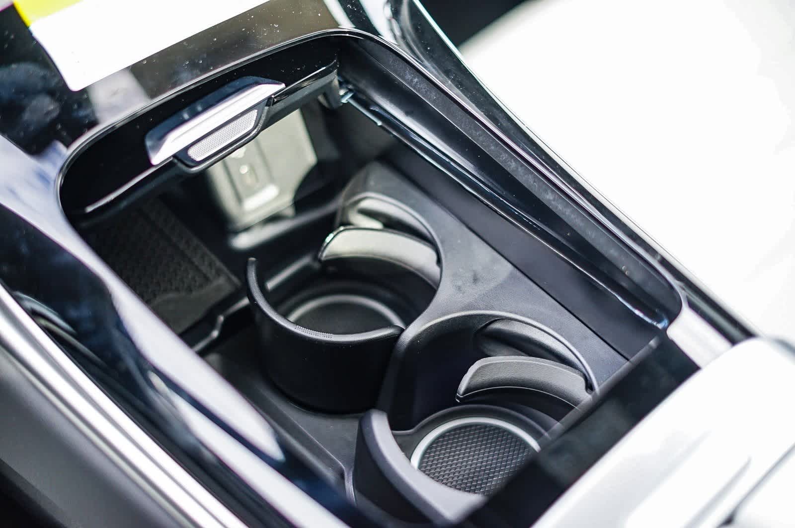 Thumbnail: 2026 Mercedes-Benz GLC - 23