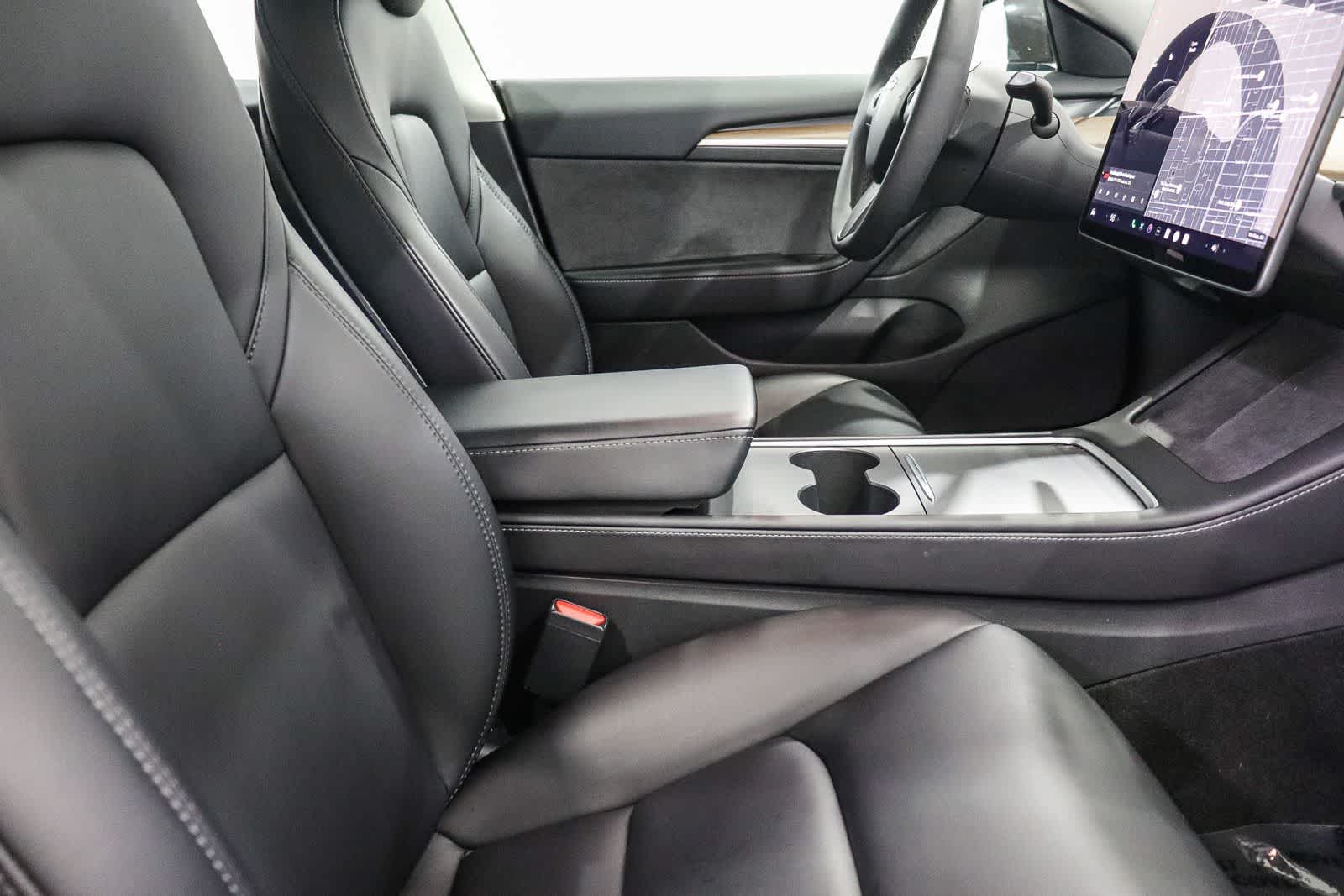 Thumbnail: 2022 Tesla Model 3 - 16