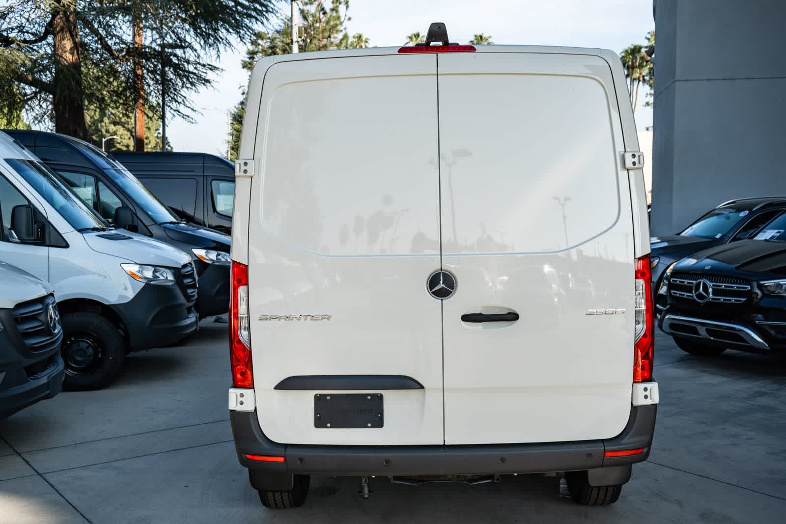 Thumbnail: 2026 Mercedes-Benz Sprinter - 5