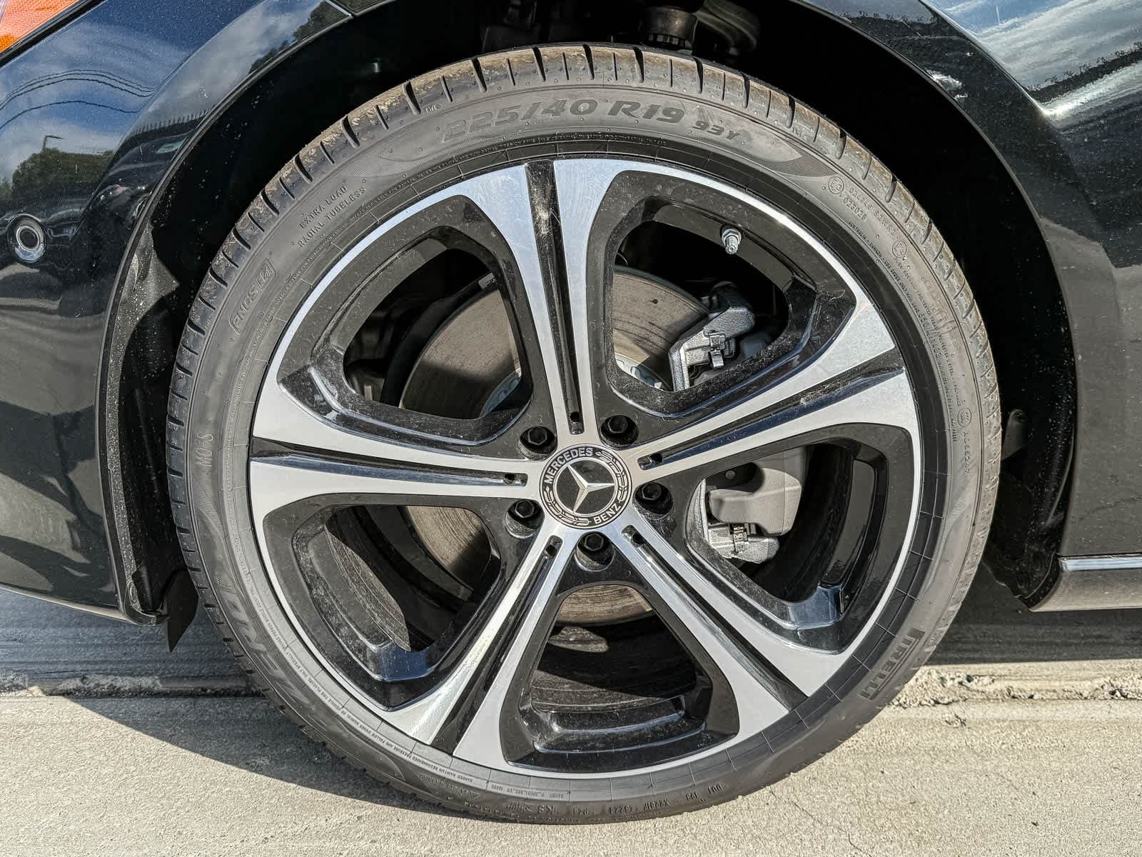 Thumbnail: 2025 Mercedes-Benz C-Class - 9