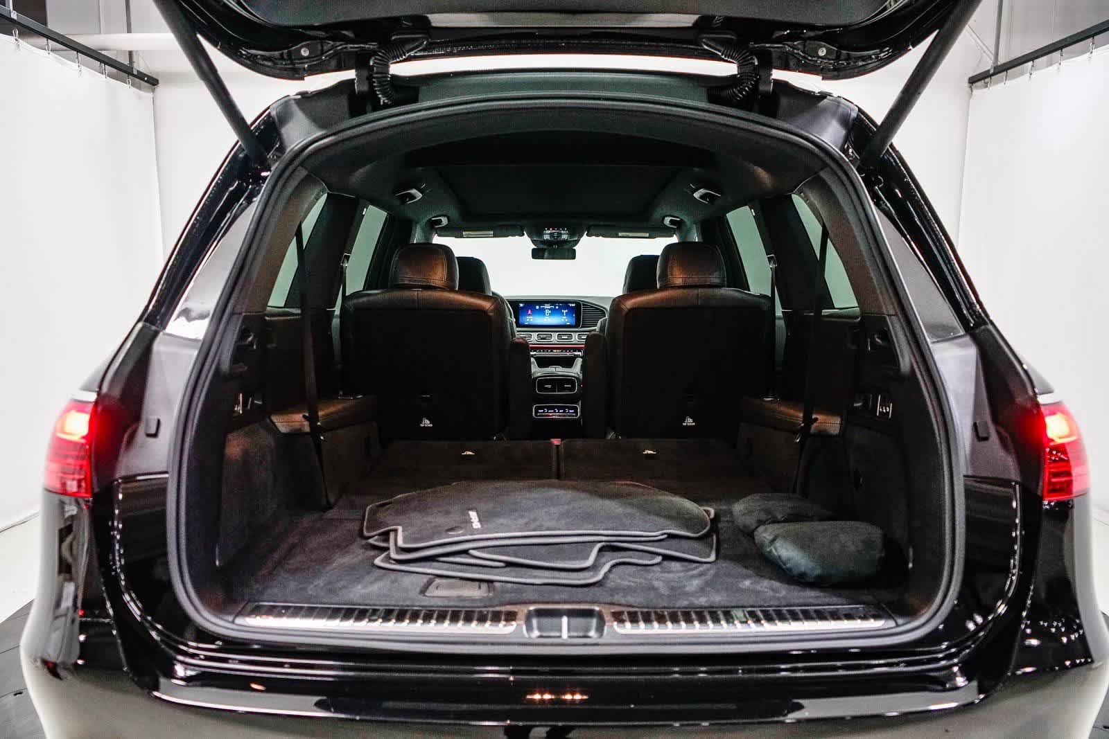 Thumbnail: 2025 Mercedes-Benz GLS - 28