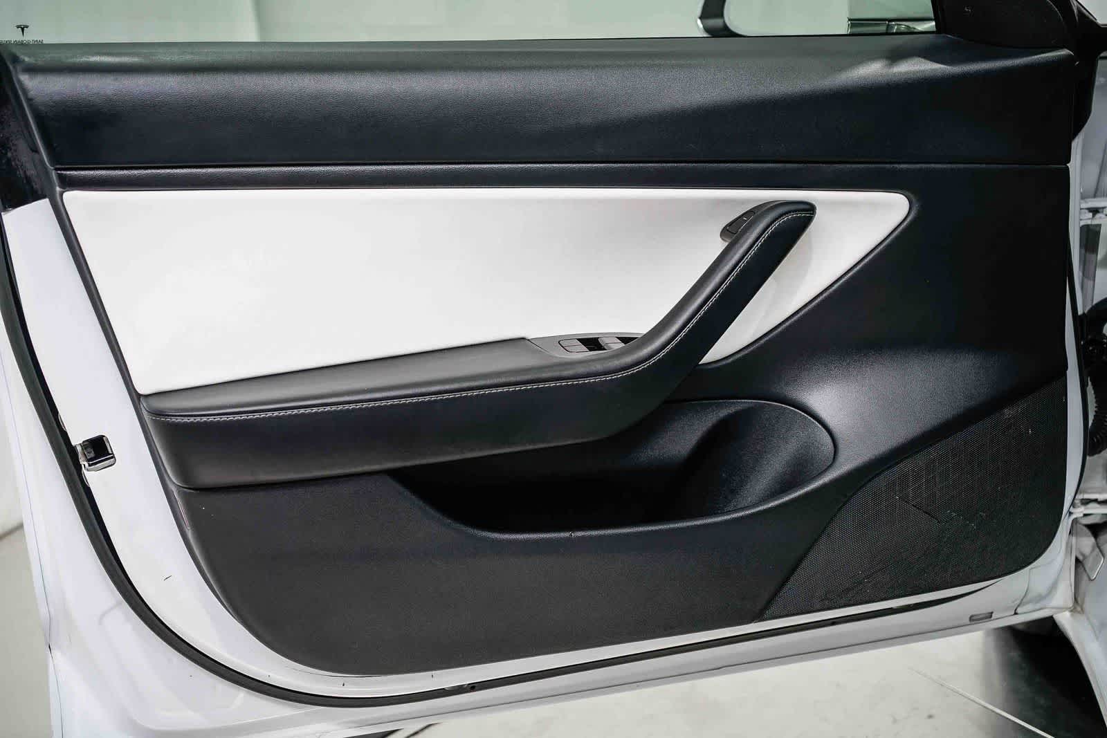 Thumbnail: 2020 Tesla Model 3 - 19