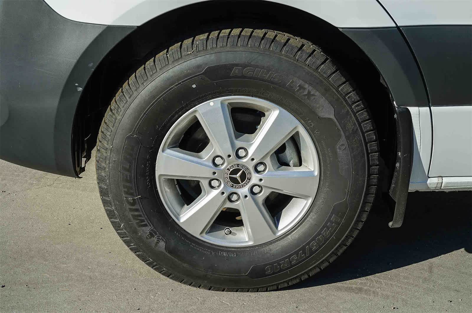 Thumbnail: 2024 Mercedes-Benz eSprinter - 9