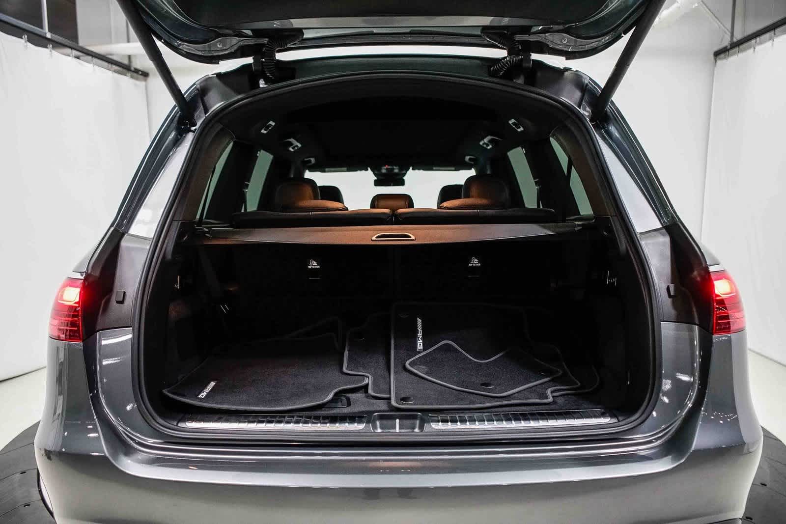 Thumbnail: 2025 Mercedes-Benz GLS - 28