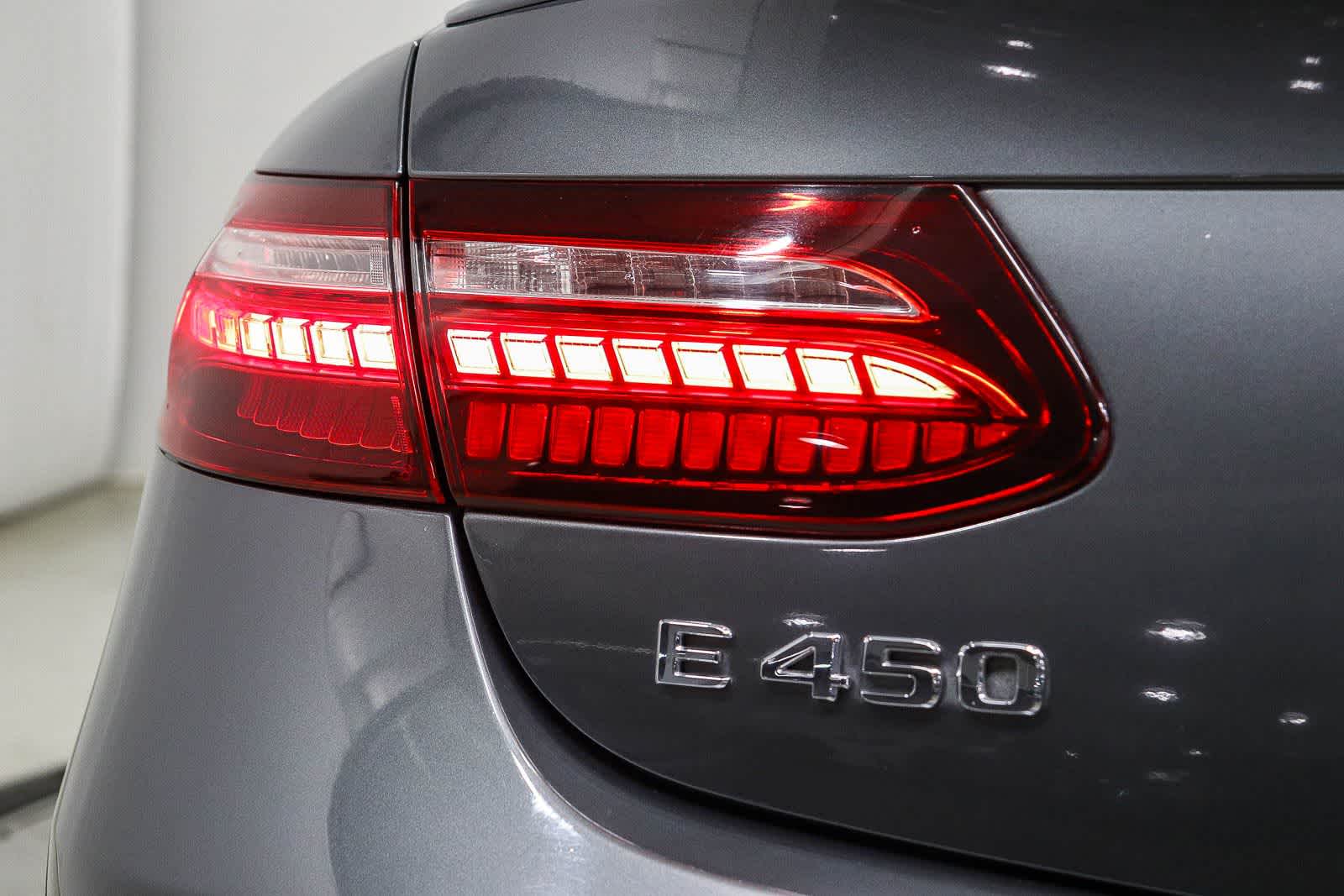 Thumbnail: 2022 Mercedes-Benz E-Class - 11
