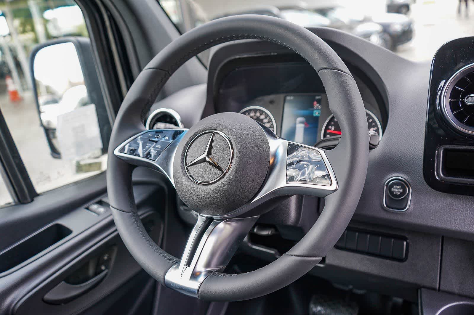 Thumbnail: 2026 Mercedes-Benz Sprinter - 14