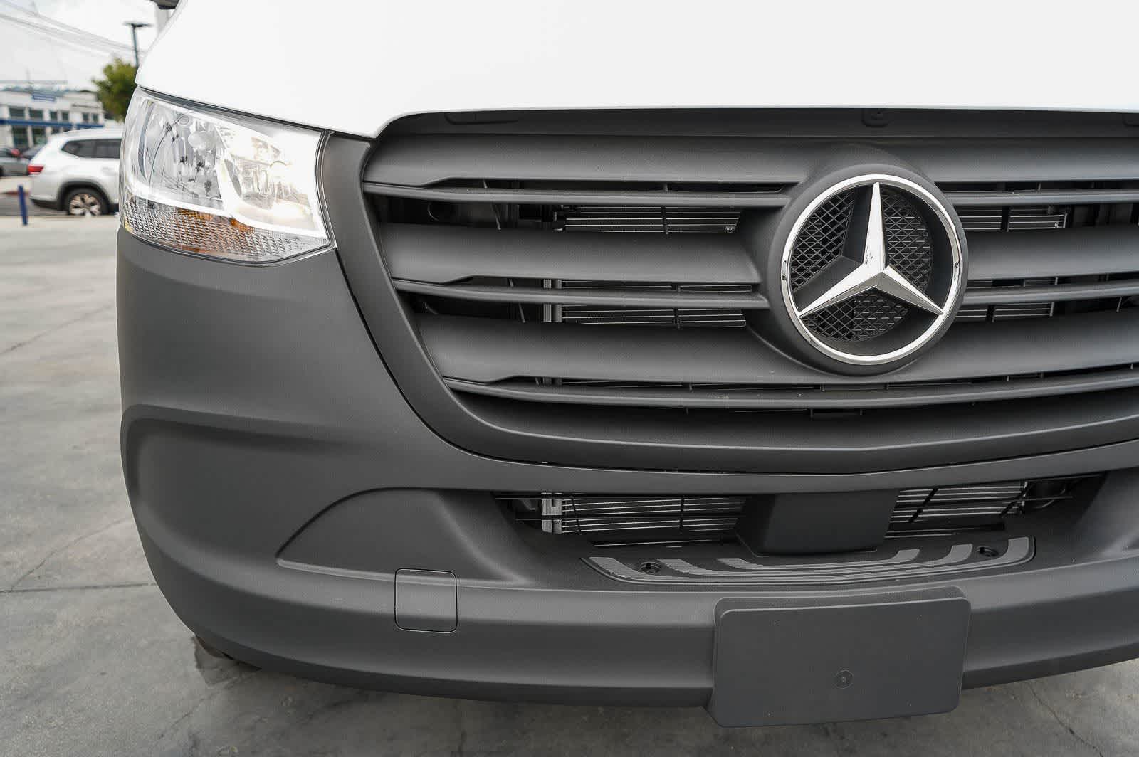 Thumbnail: 2026 Mercedes-Benz Sprinter - 11