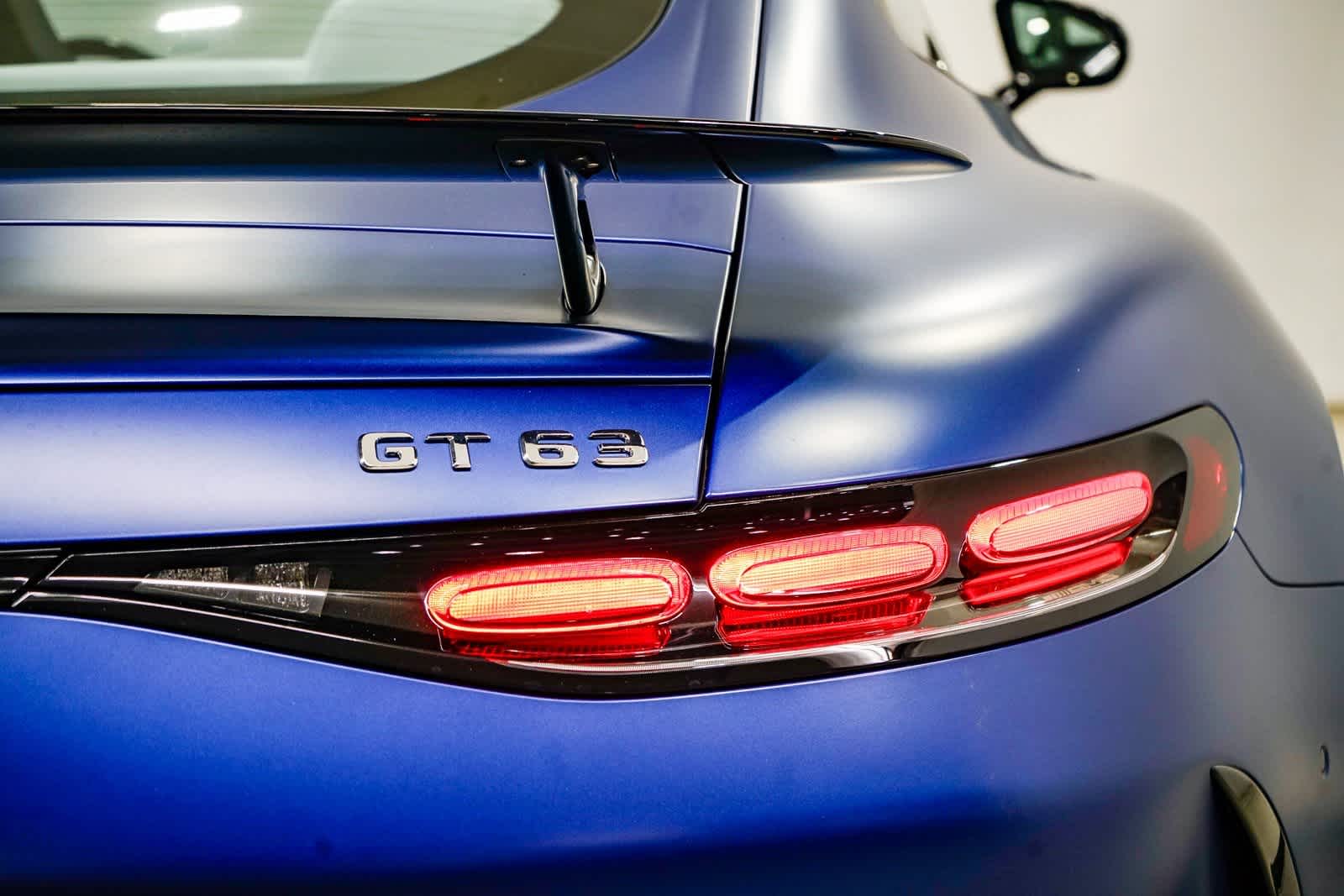 Thumbnail: 2025 Mercedes-Benz AMG GT - 9