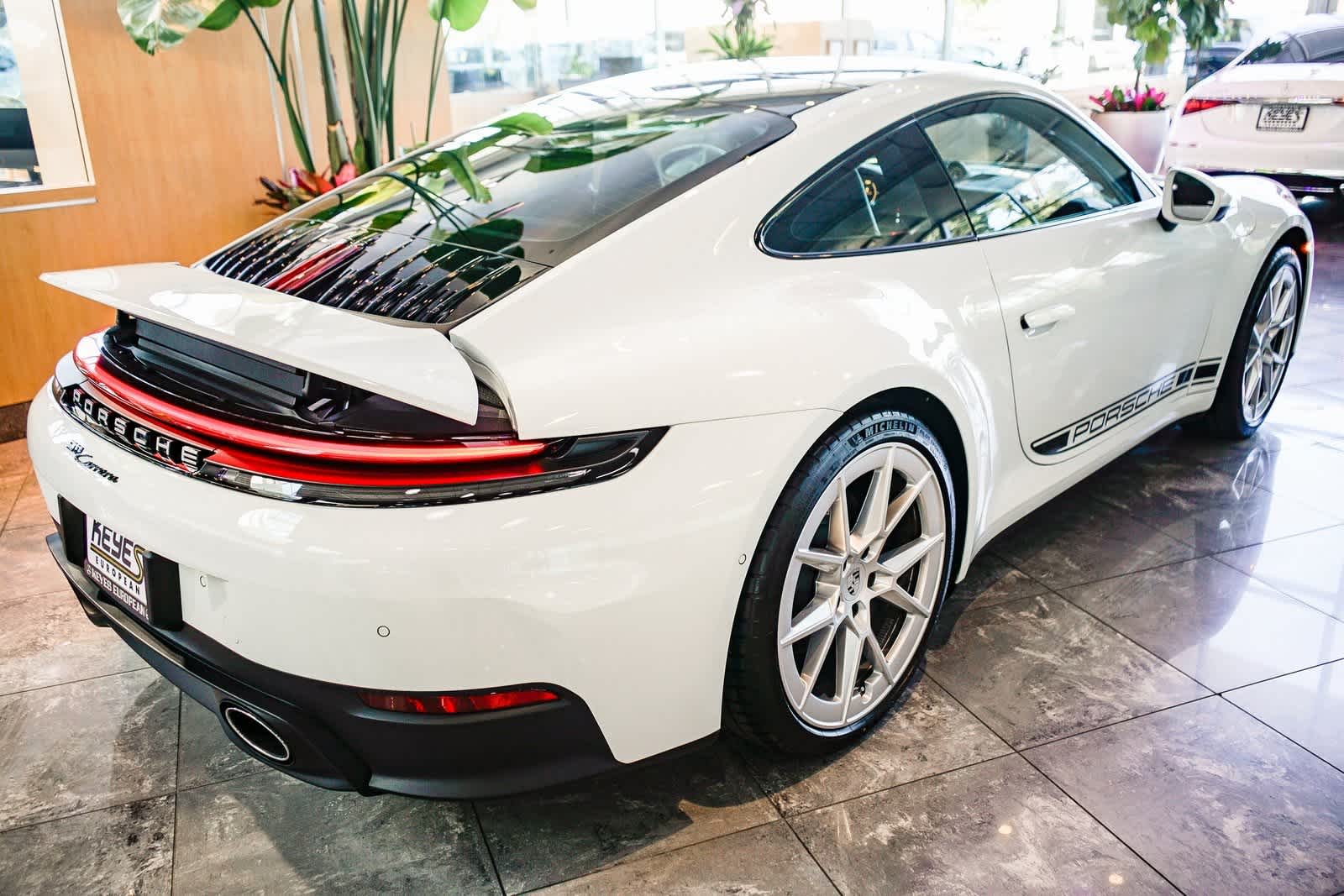 Thumbnail: 2025 Porsche 911 - 4