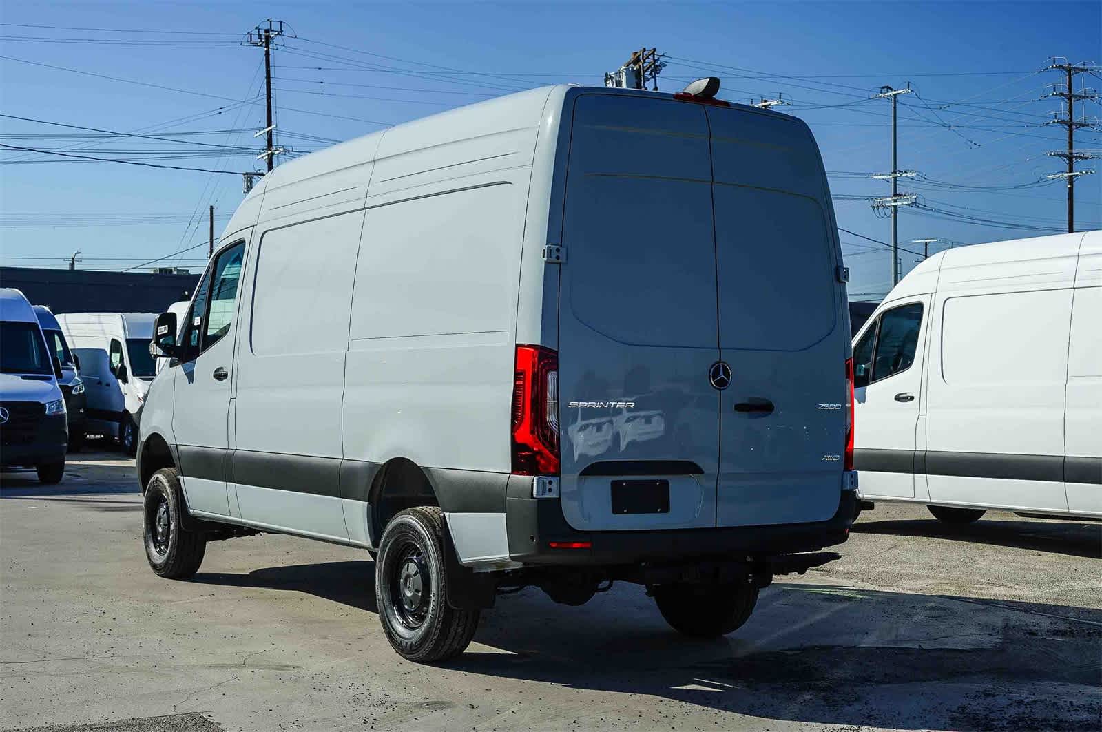 Thumbnail: 2026 Mercedes-Benz Sprinter - 6