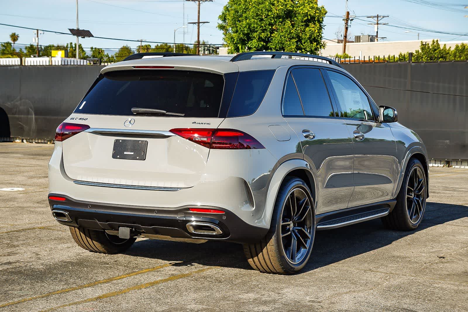 Thumbnail: 2026 Mercedes-Benz GLE - 4