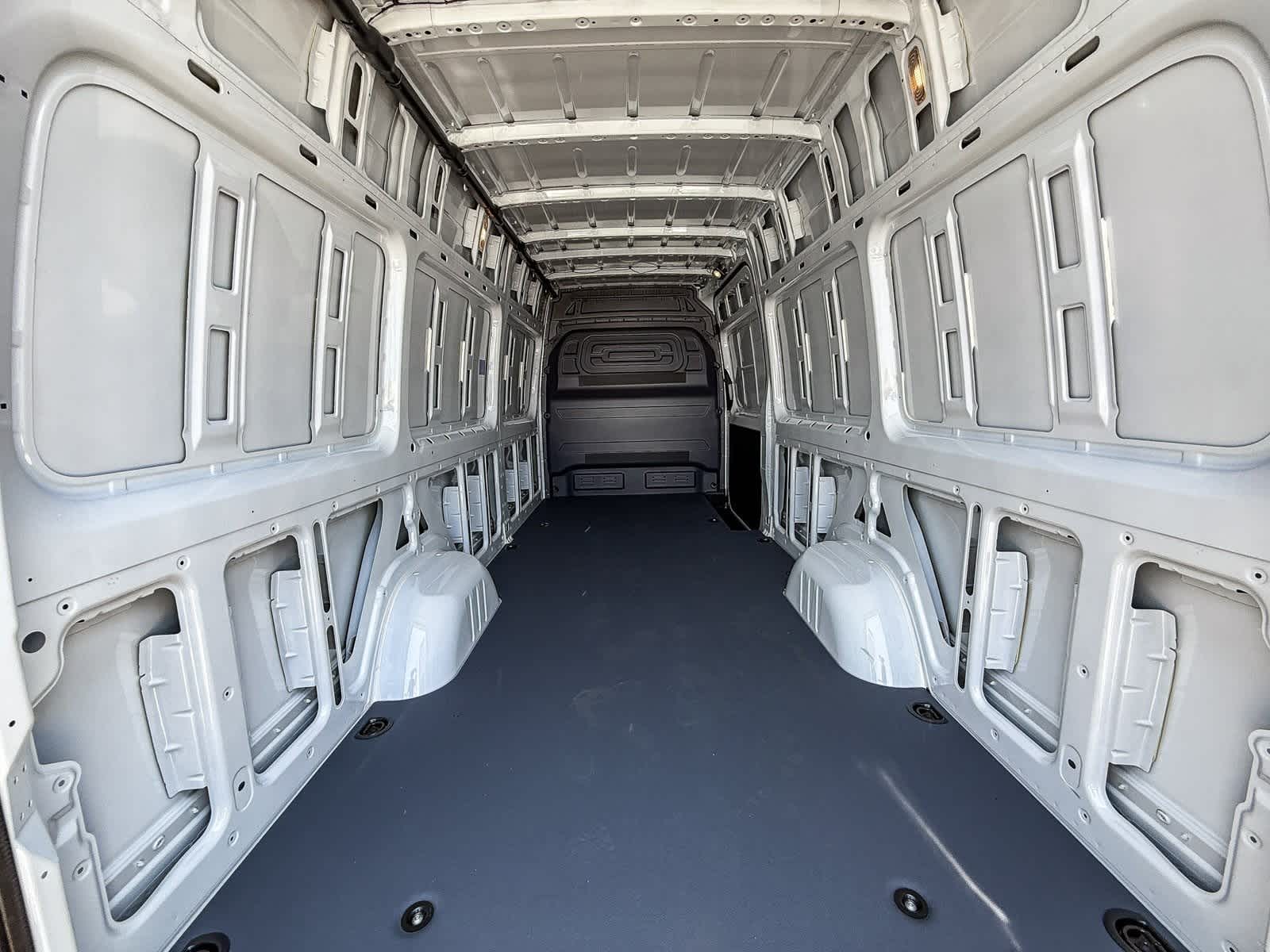 Thumbnail: 2024 Mercedes-Benz eSprinter - 20