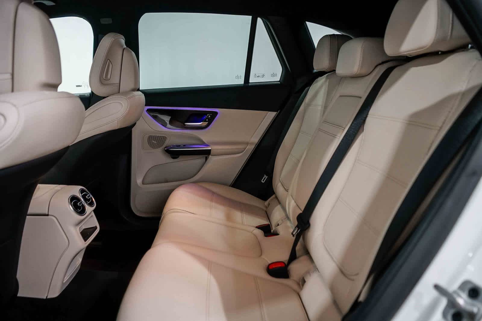 Thumbnail: 2025 Mercedes-Benz GLC - 18